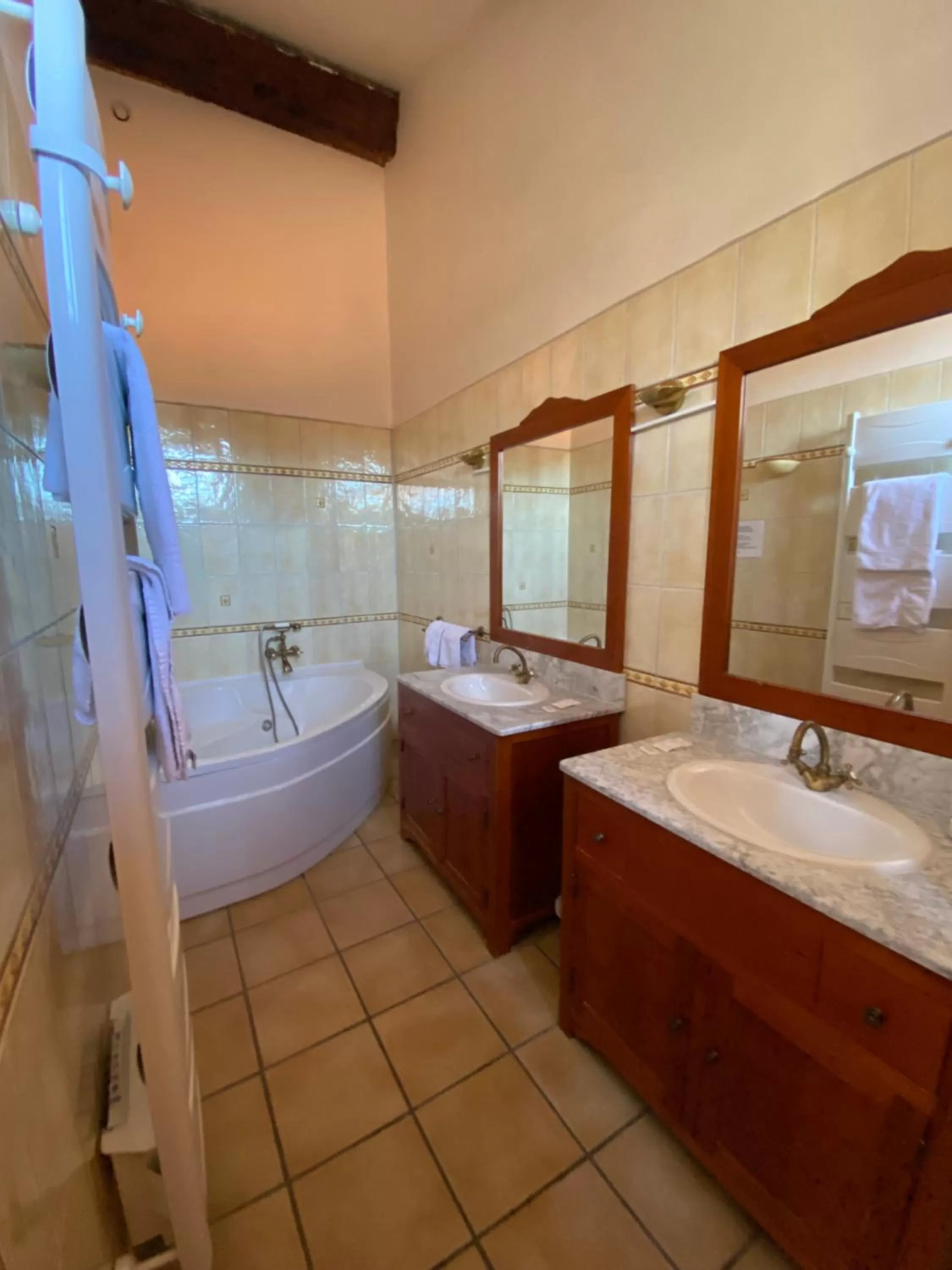 Bathroom in Domaine De La Tannerie chambres d'hôtes et appartements