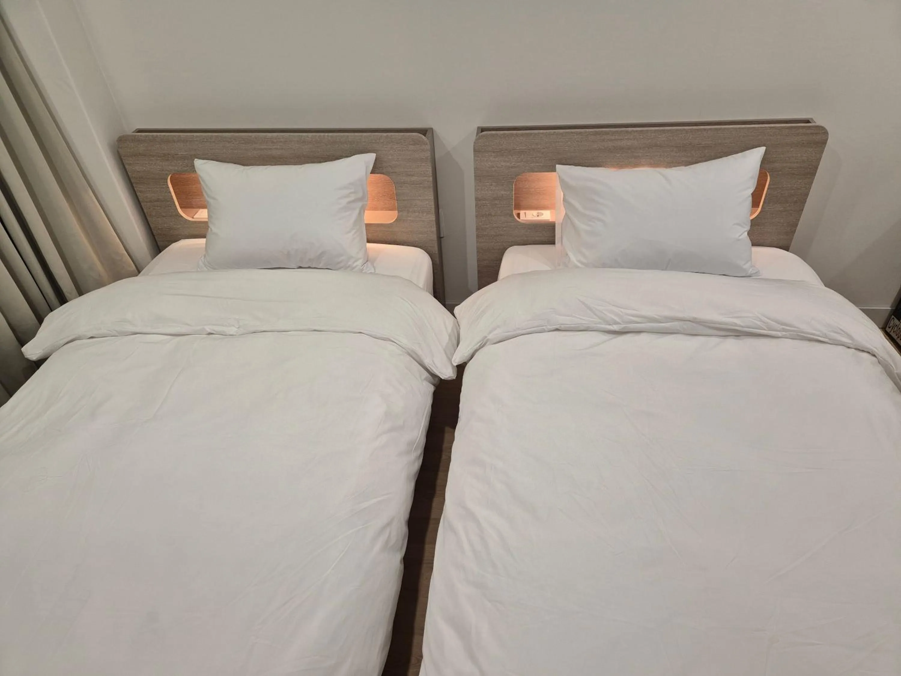 Property building, Bed in Gwang Jang Hotel