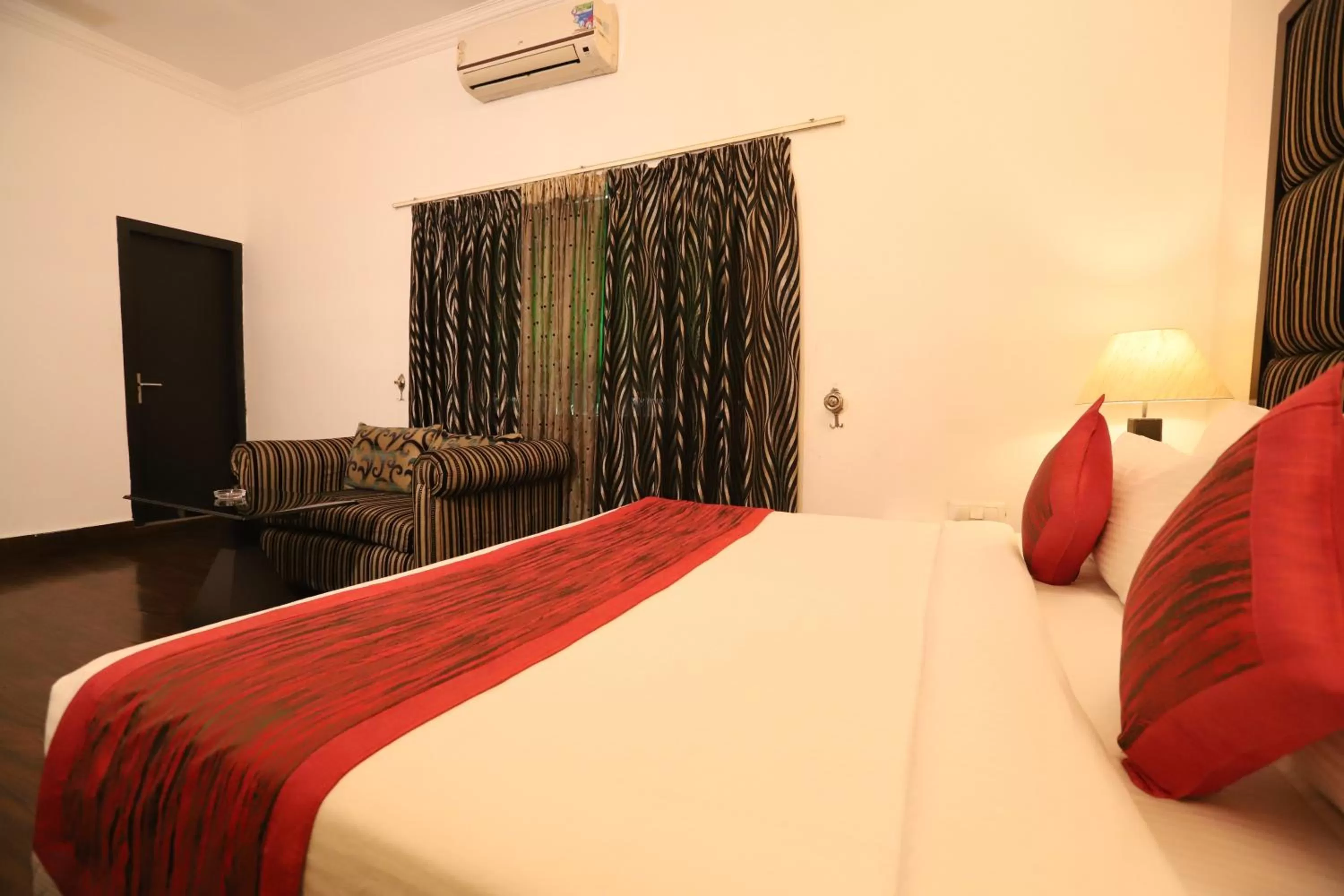 Bed in Hotel Capitol Hills - Greater Kailash Delhi