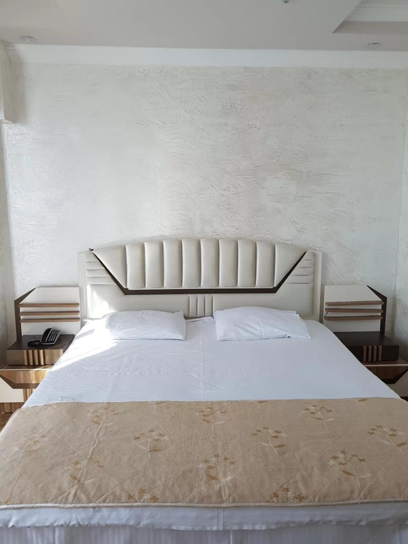 Patio, Bed in Hotel Royal Palace