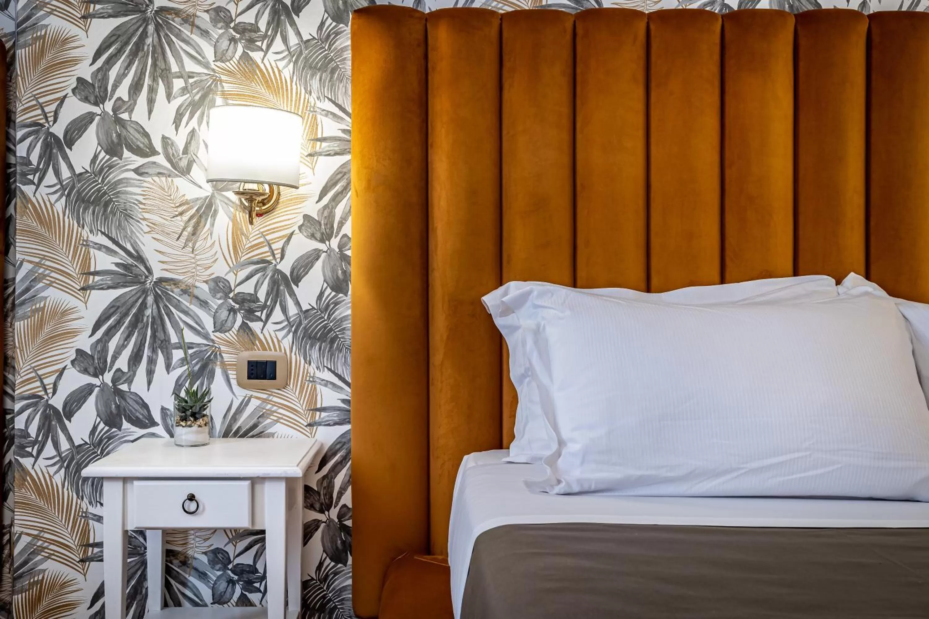 Bedroom, Bed in Maison Pitti Florence