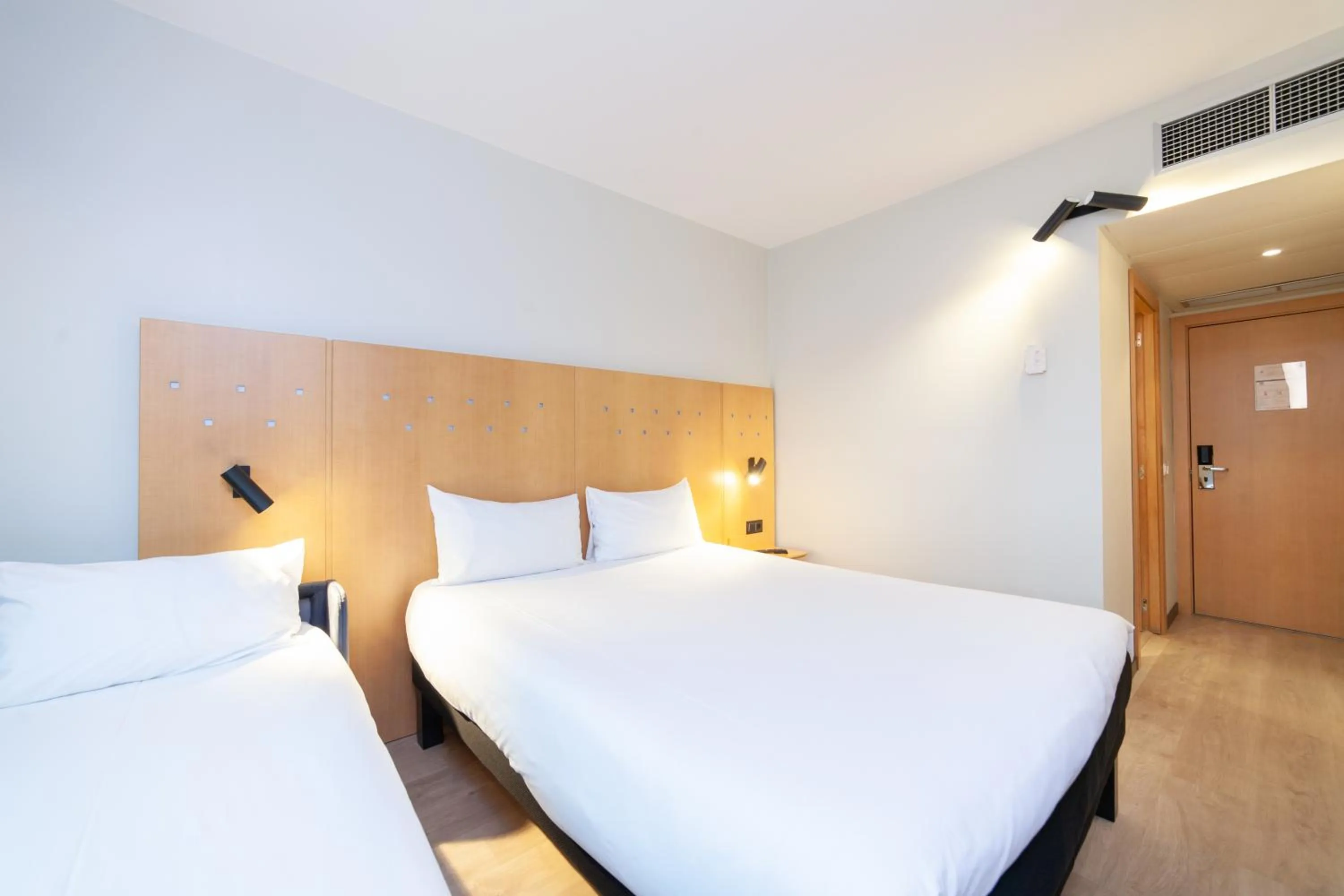 Bed in Ibis Alcala de Henares La Garena