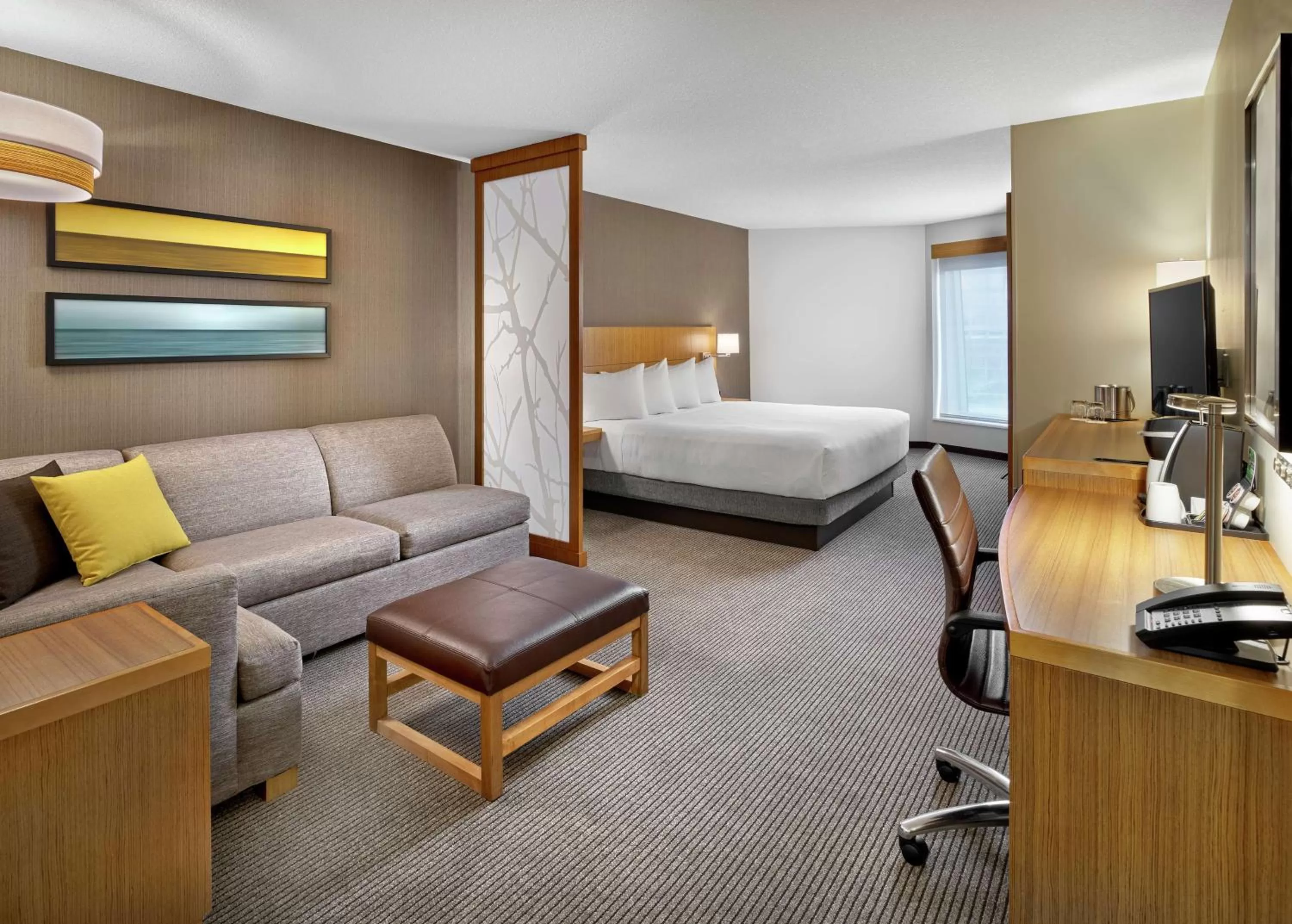 Bedroom, Bed in DoubleTree by Hilton Edmonton Downtown