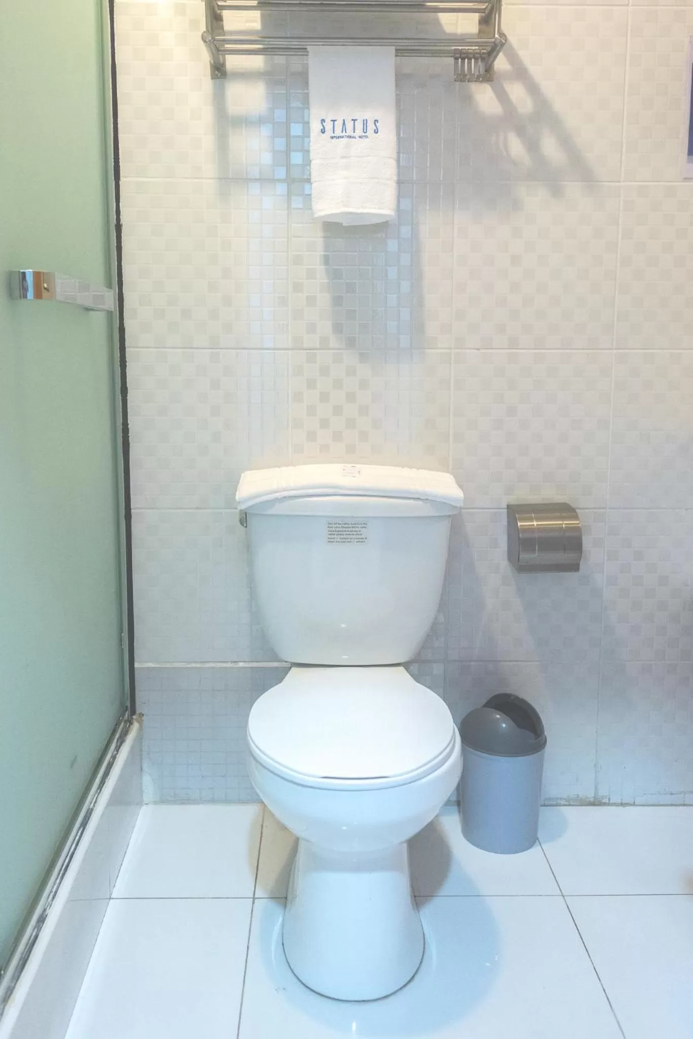 Breakfast, Bathroom in Status International Hotel