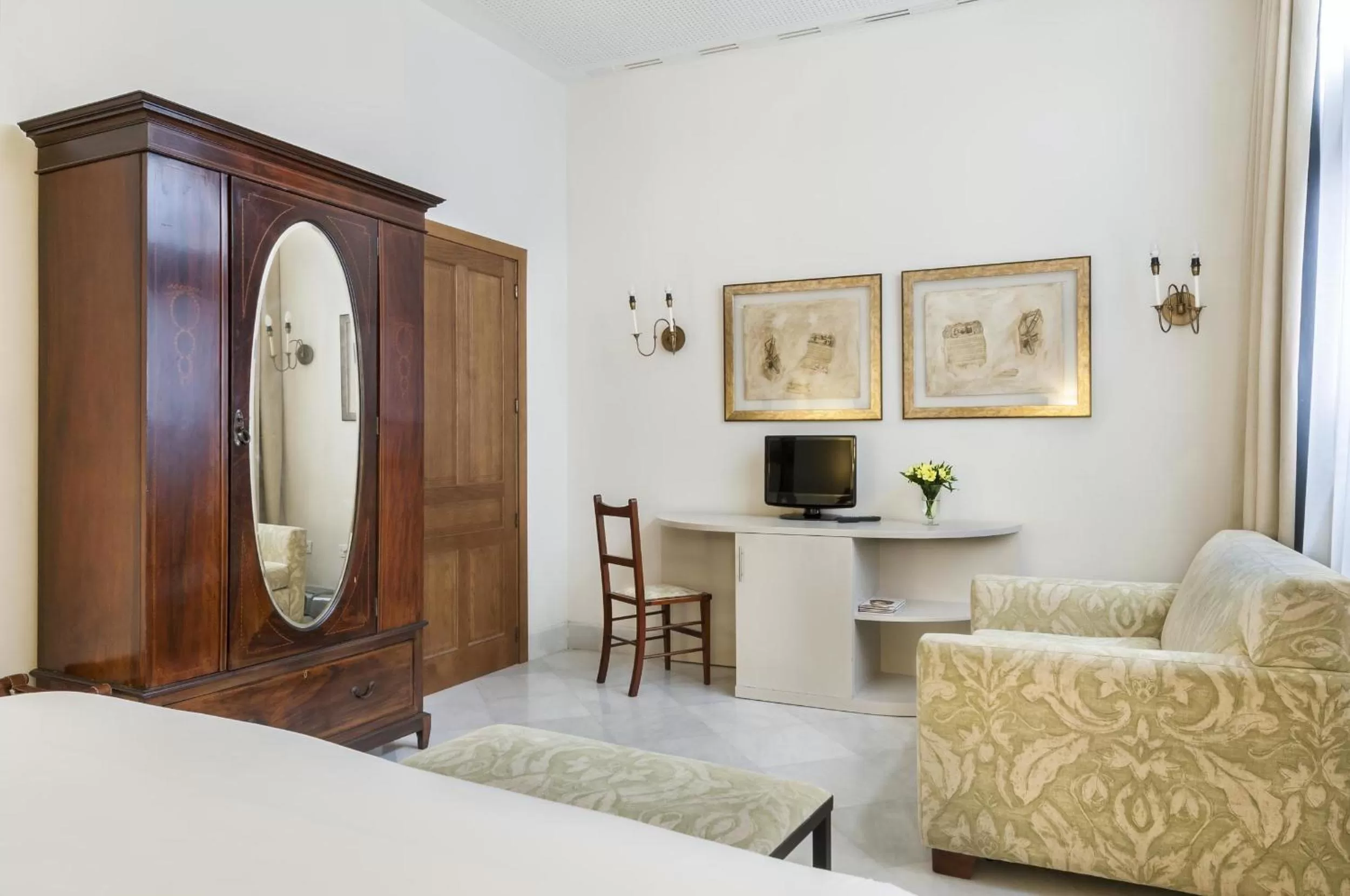 Bedroom, Bed in Hotel Amadeus Sevilla