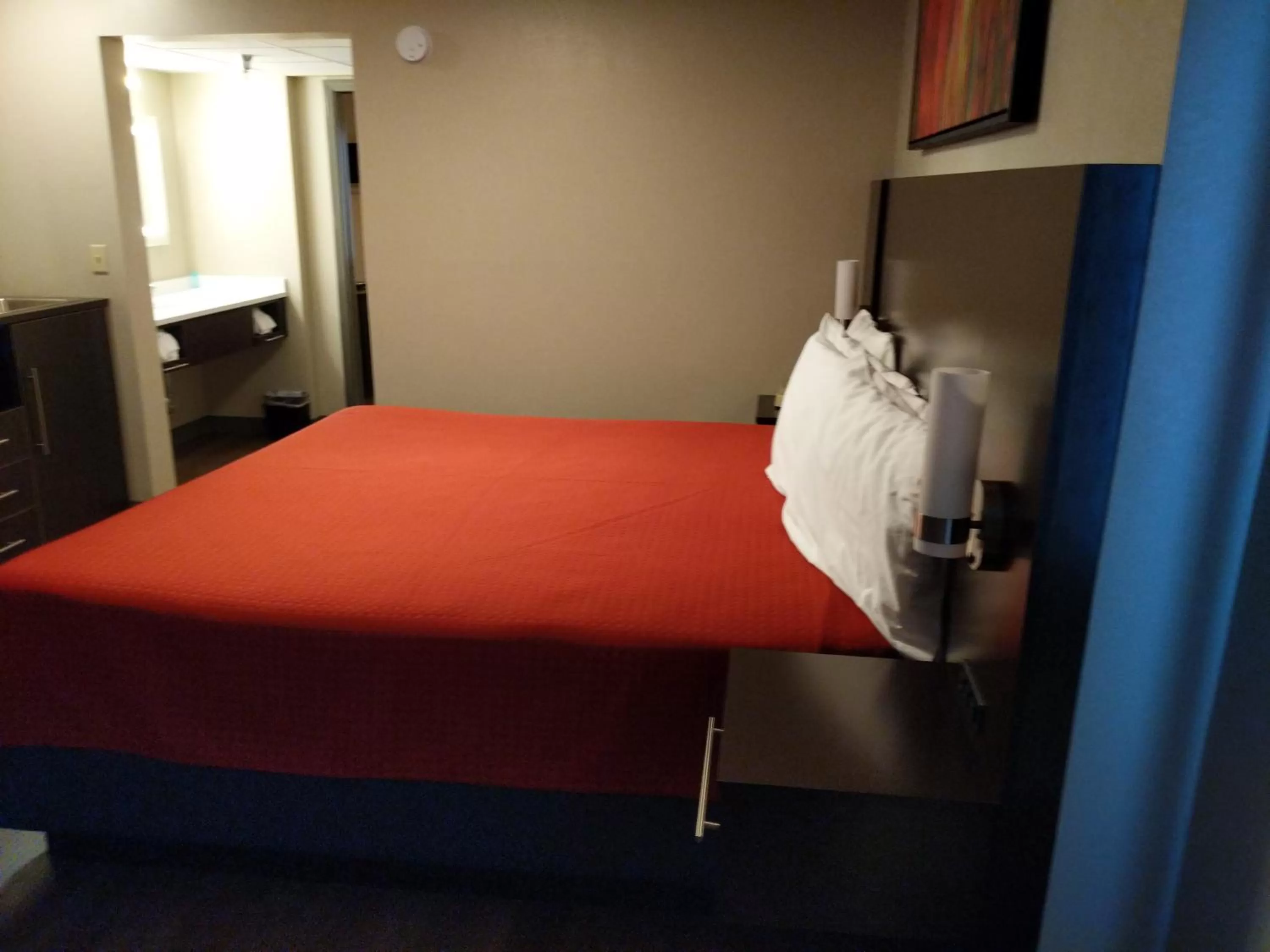 Bed in Riverside Tower