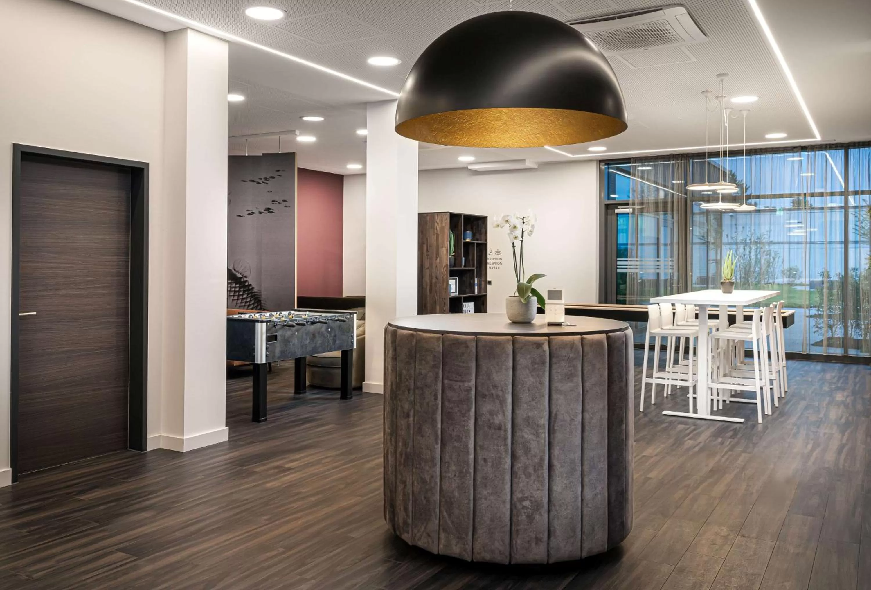 Lobby or reception in elaya hotel augsburg