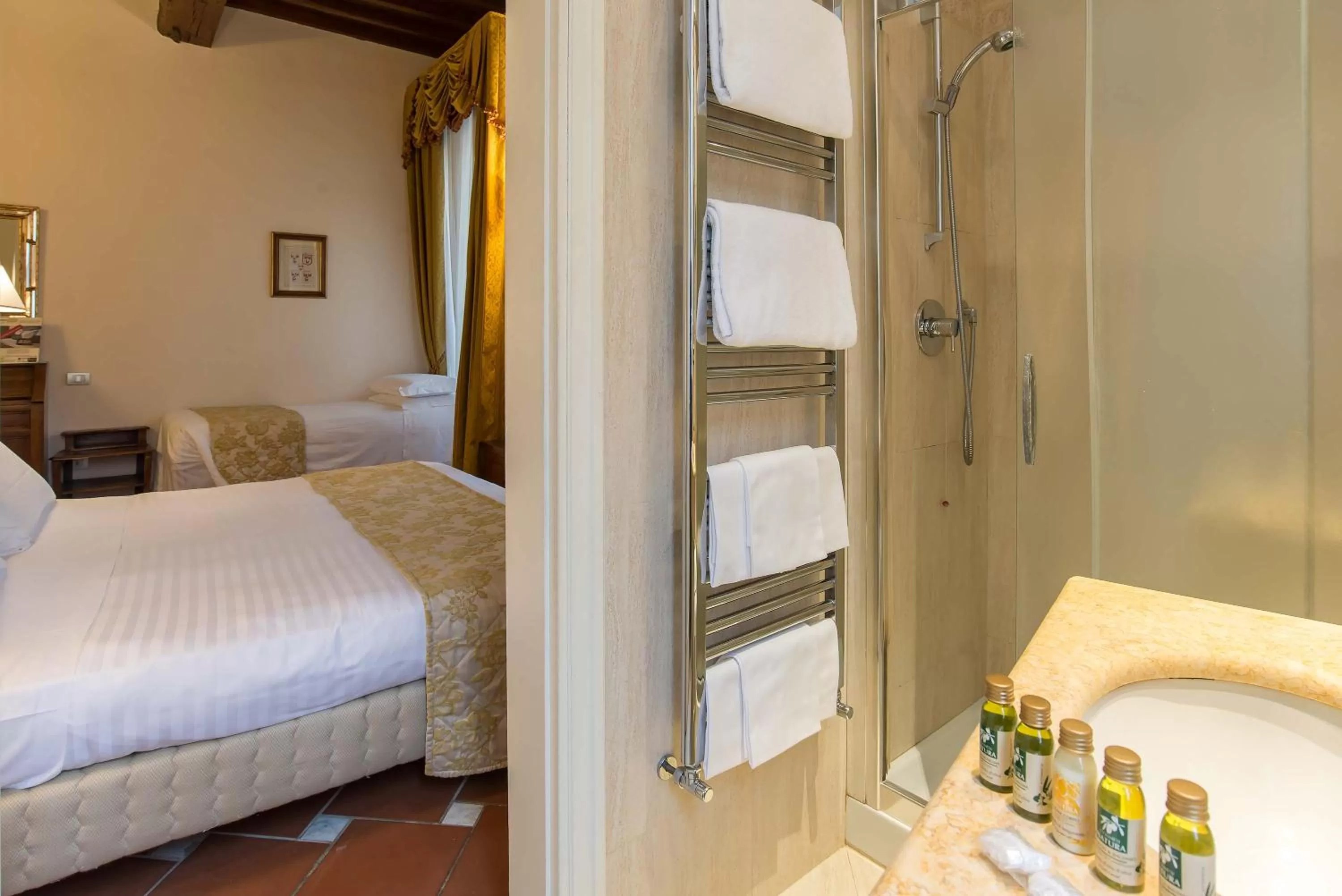 Photo of the whole room, Bed in Hotel Atlantic Palace