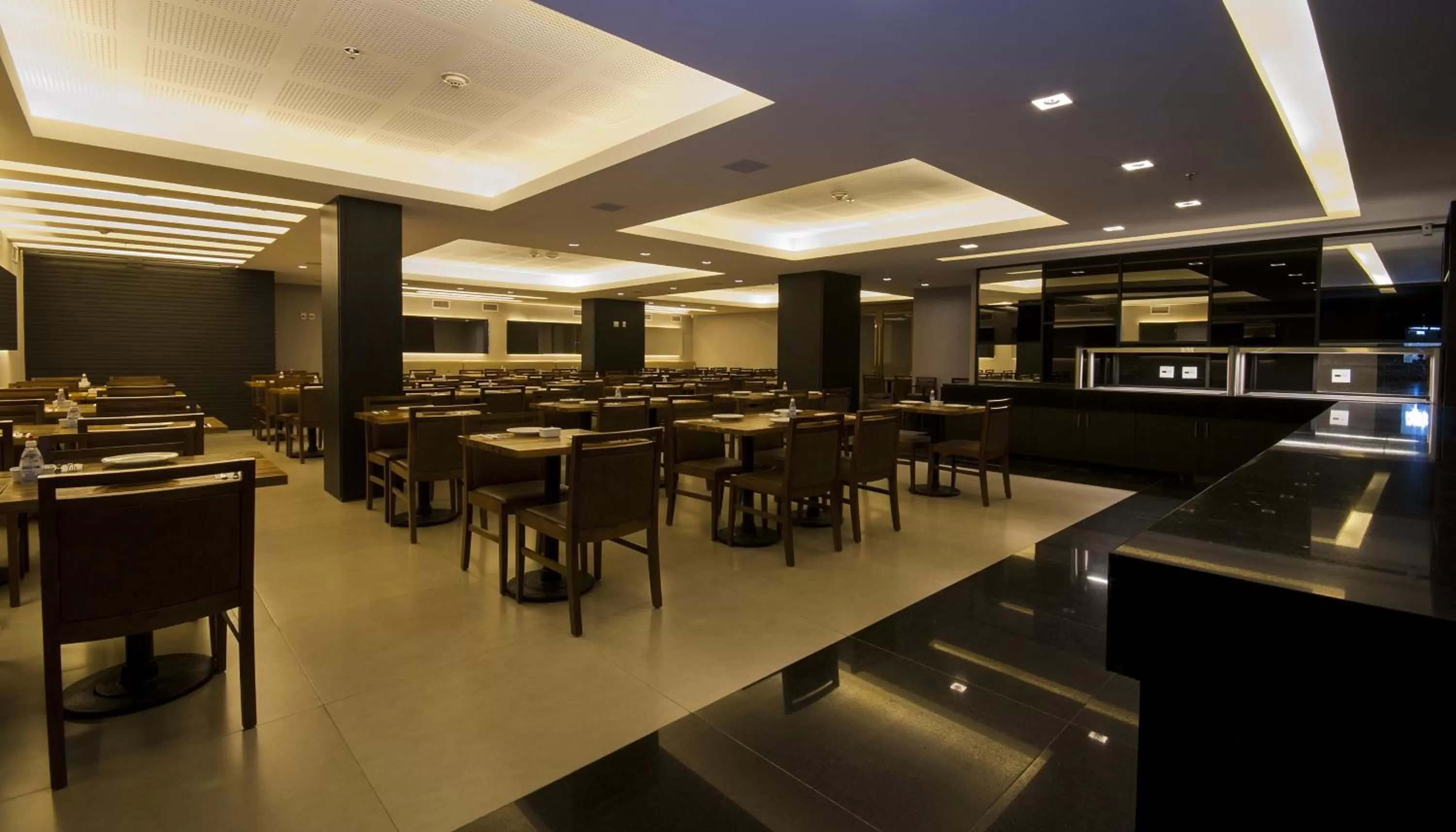 Property building in Américas Granada Hotel