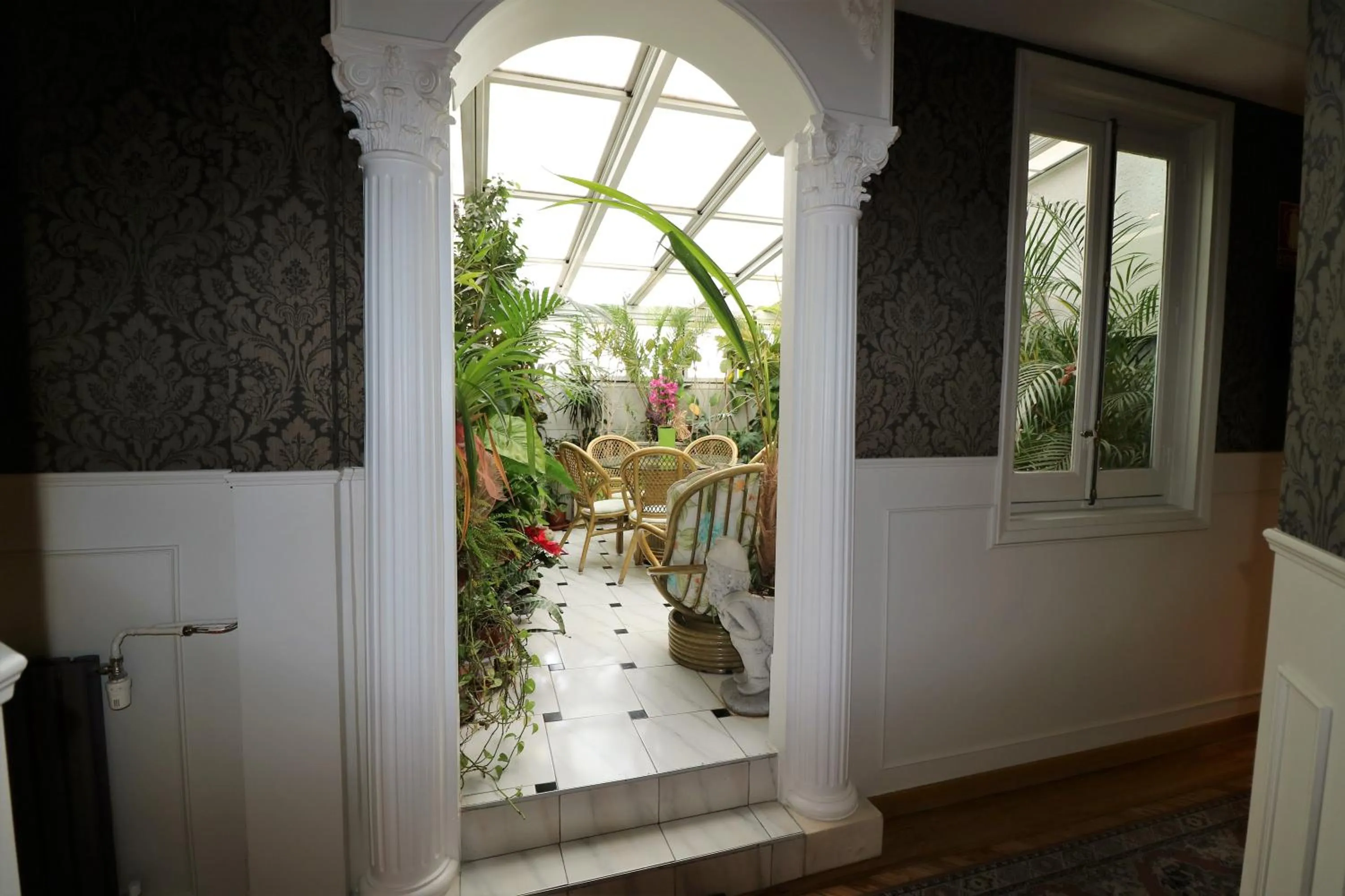 Decorative detail in Hostal Hispano - Argentino Gran Vía