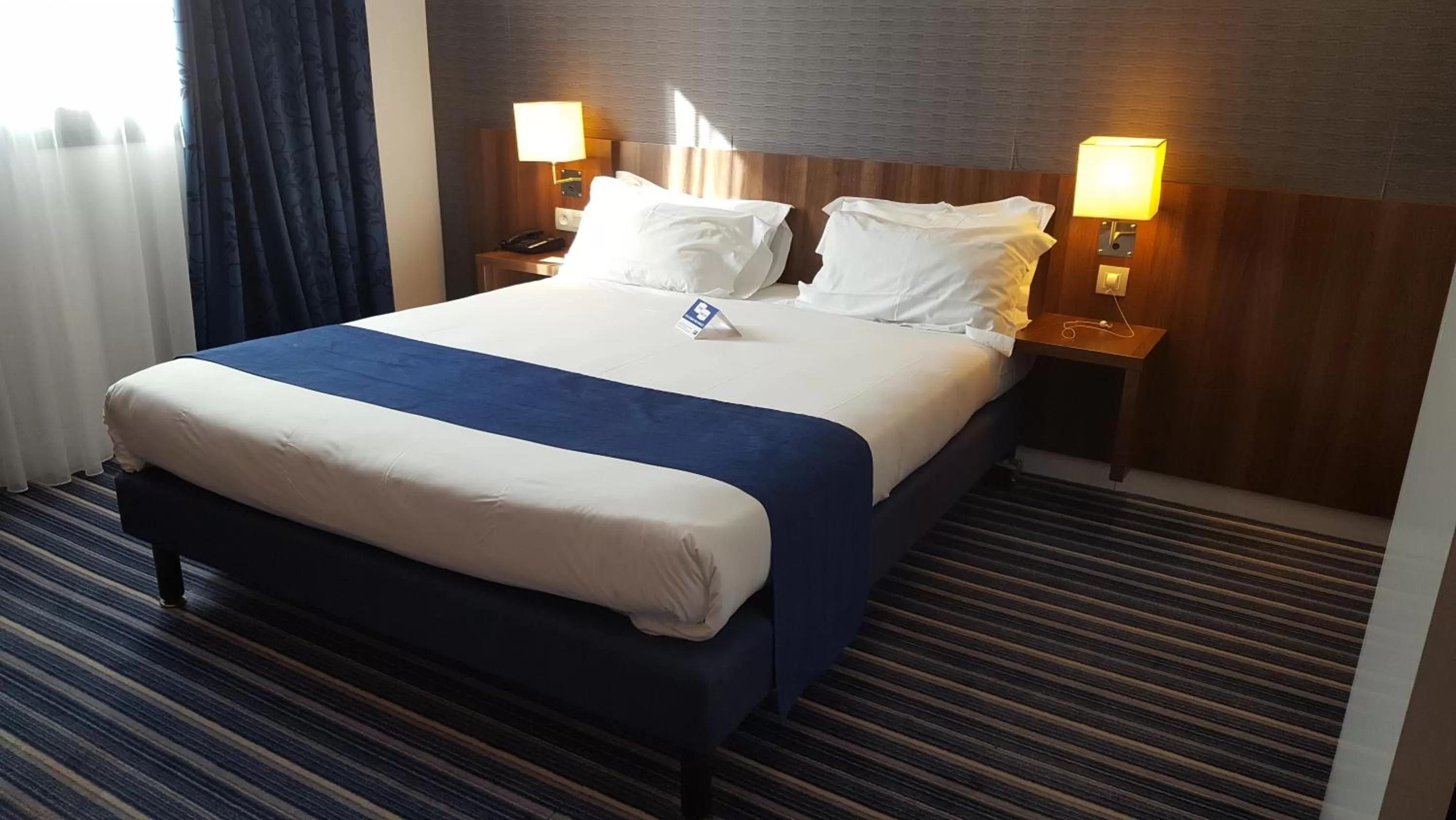 Photo of the whole room, Bed in Holiday Inn Express Montpellier - Odysseum by IHG