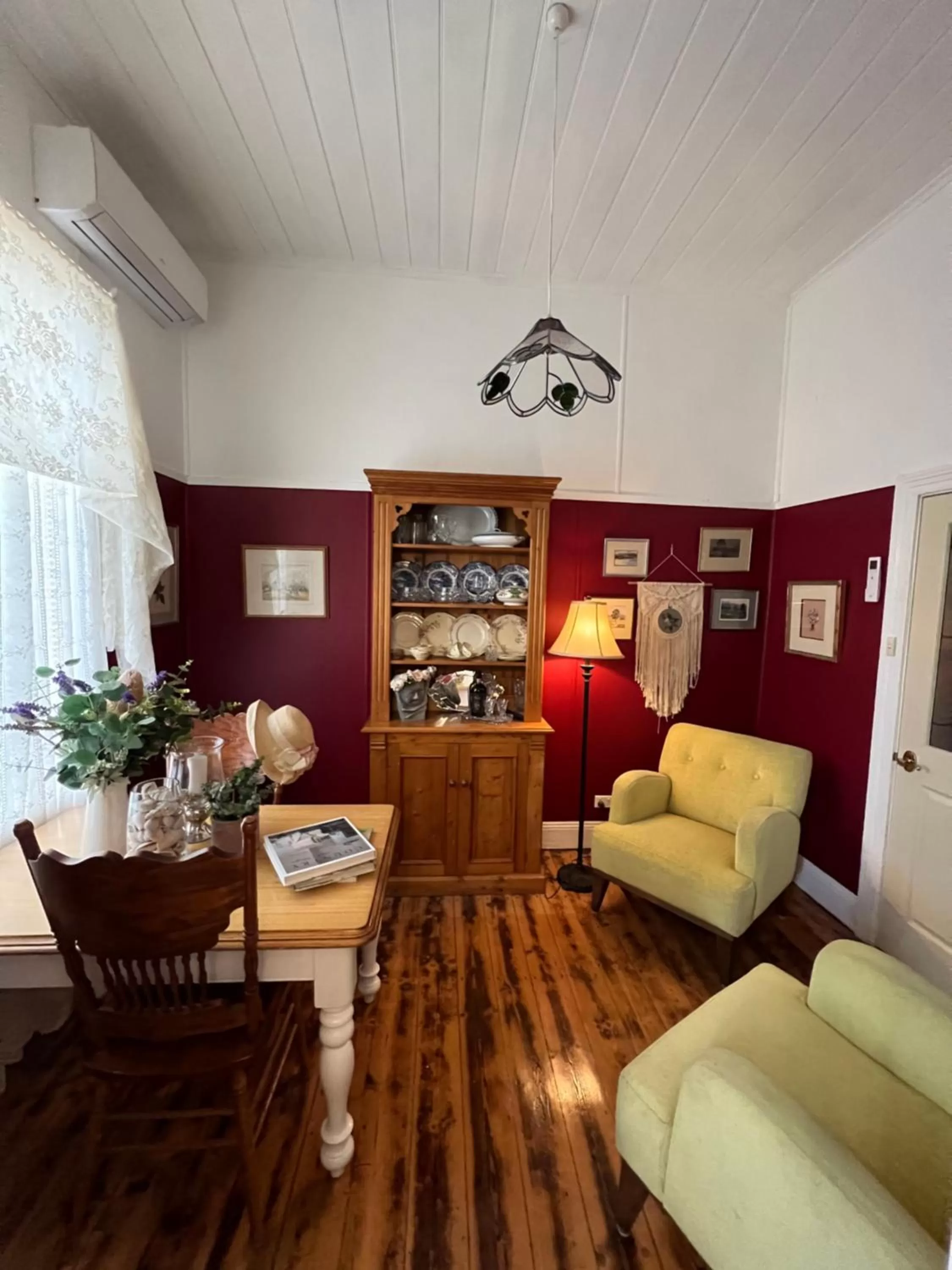 Seating Area in Ivy May Cottage