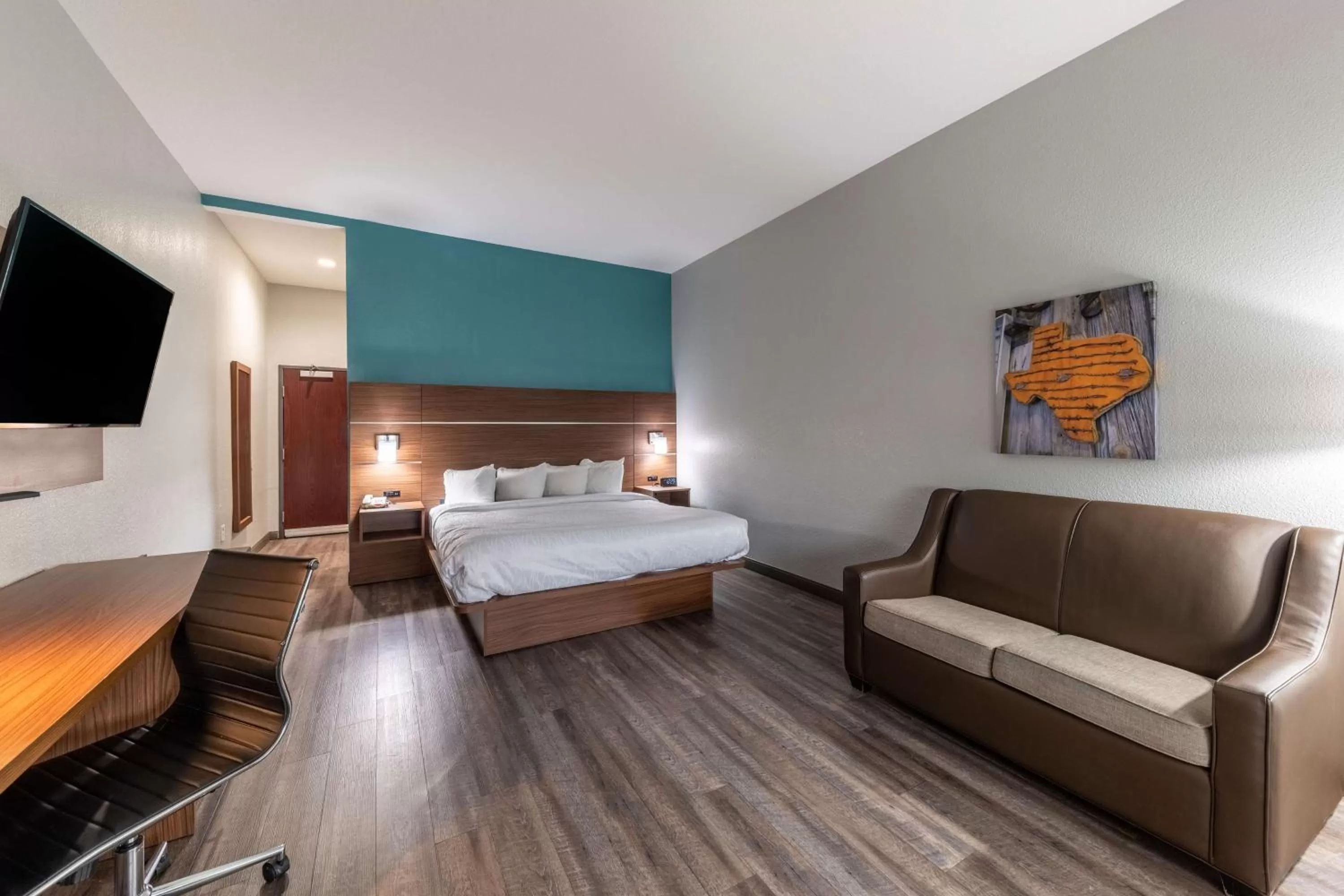 Bedroom, Bed in Best Western Bowie Inn & Suites