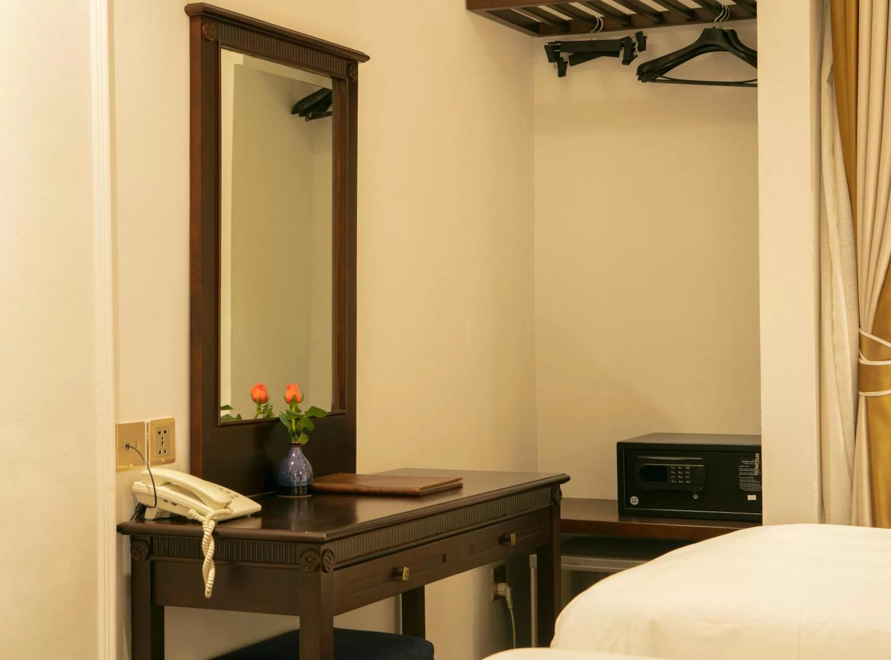 Place of worship, Bed in Golden Legend Boutique Hotel