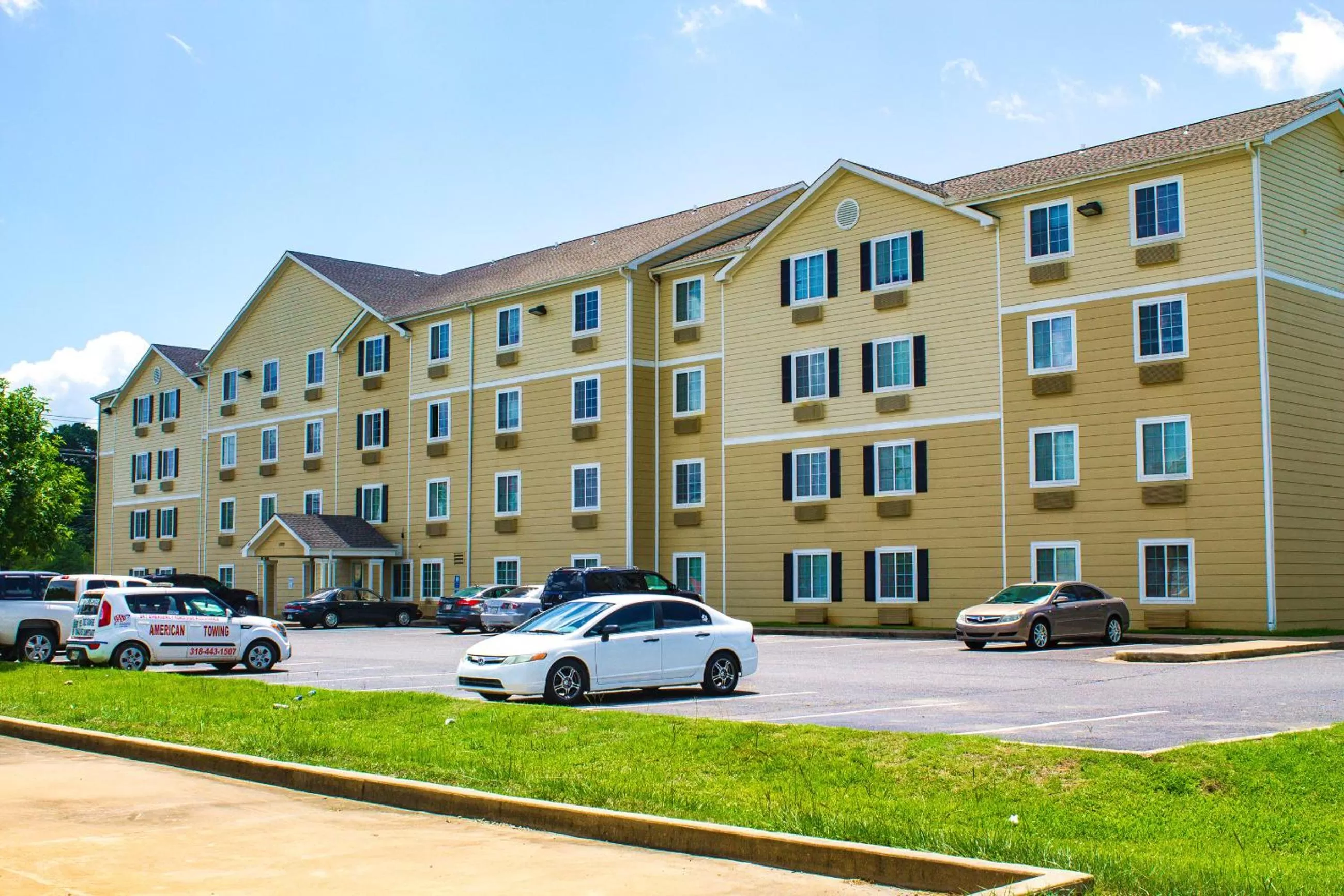 Property Building in Siegel Select Alexandria