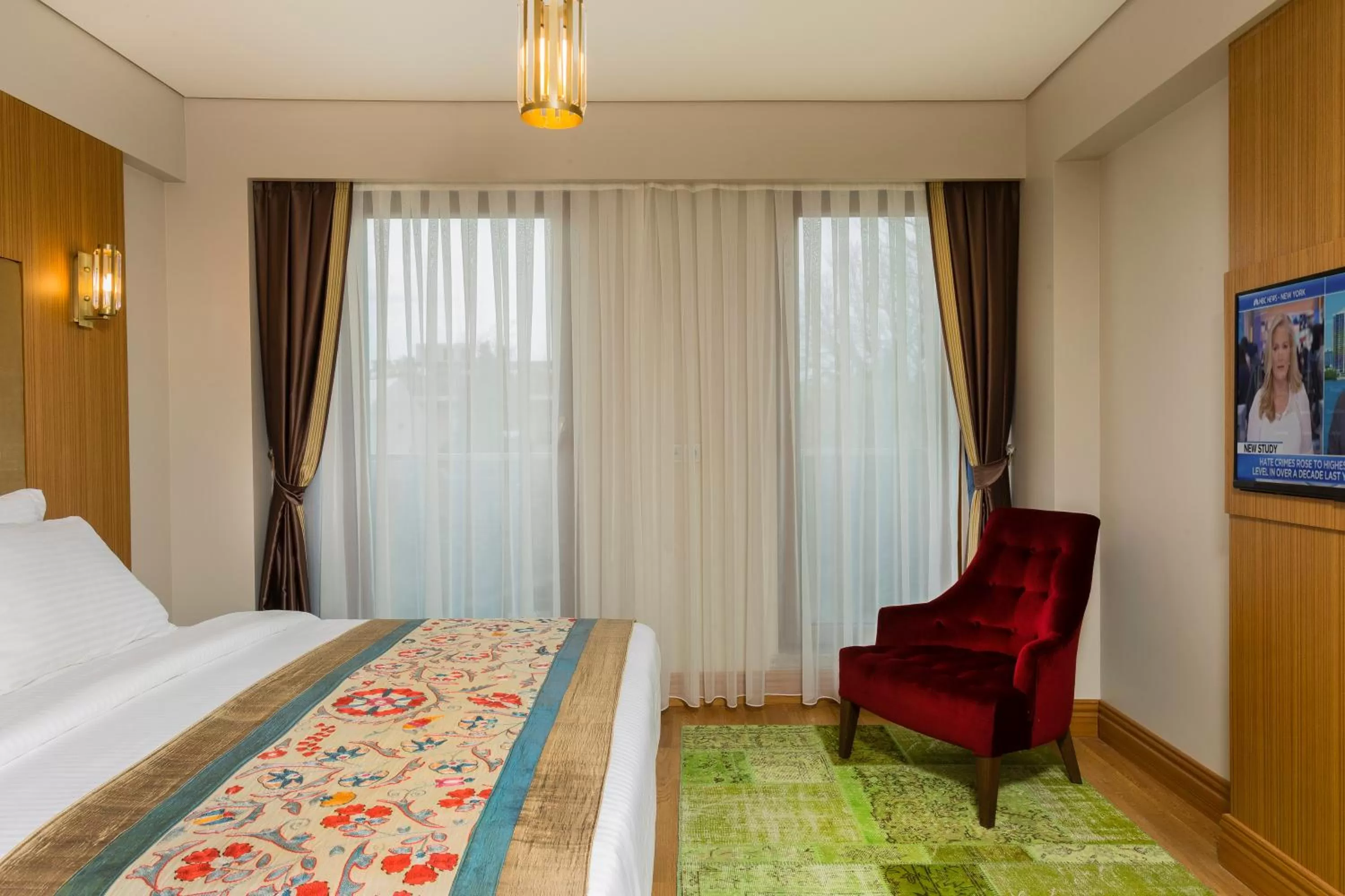 Photo of the whole room, Bed in Obelisk Hotel & Suites