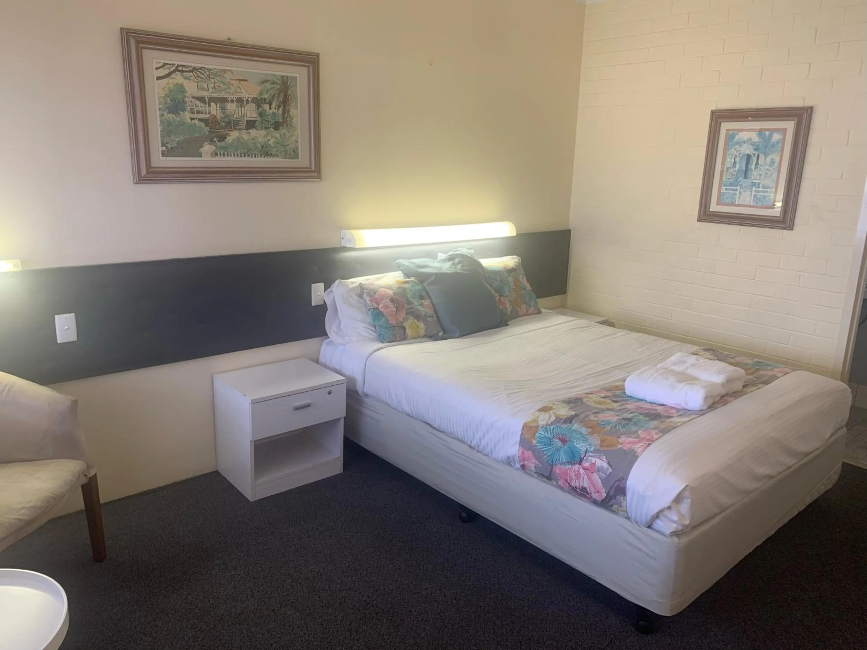 Bed in Arkana Motel