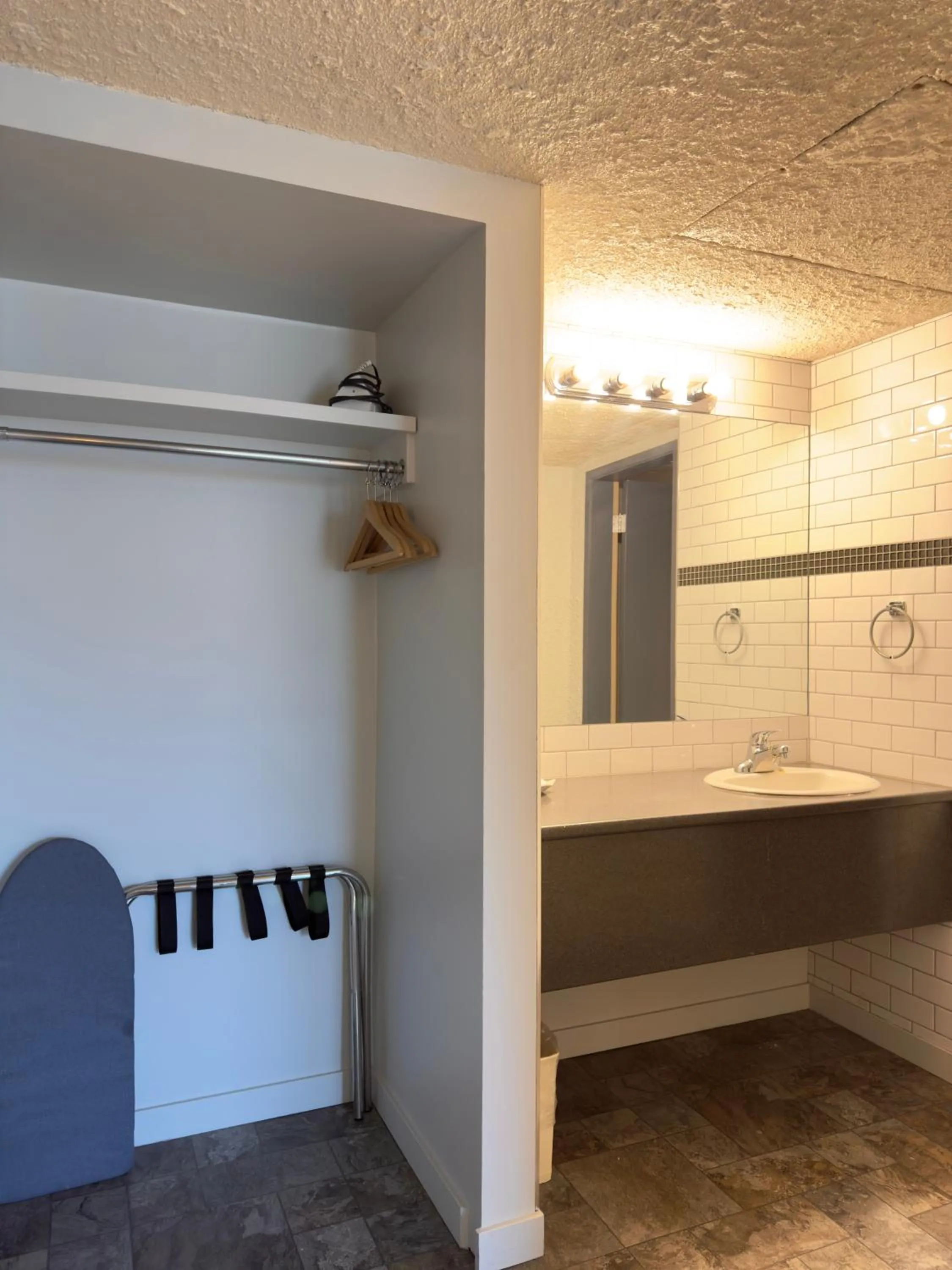 Bathroom in Divya Sutra Plaza and Conference Centre, Vernon, BC