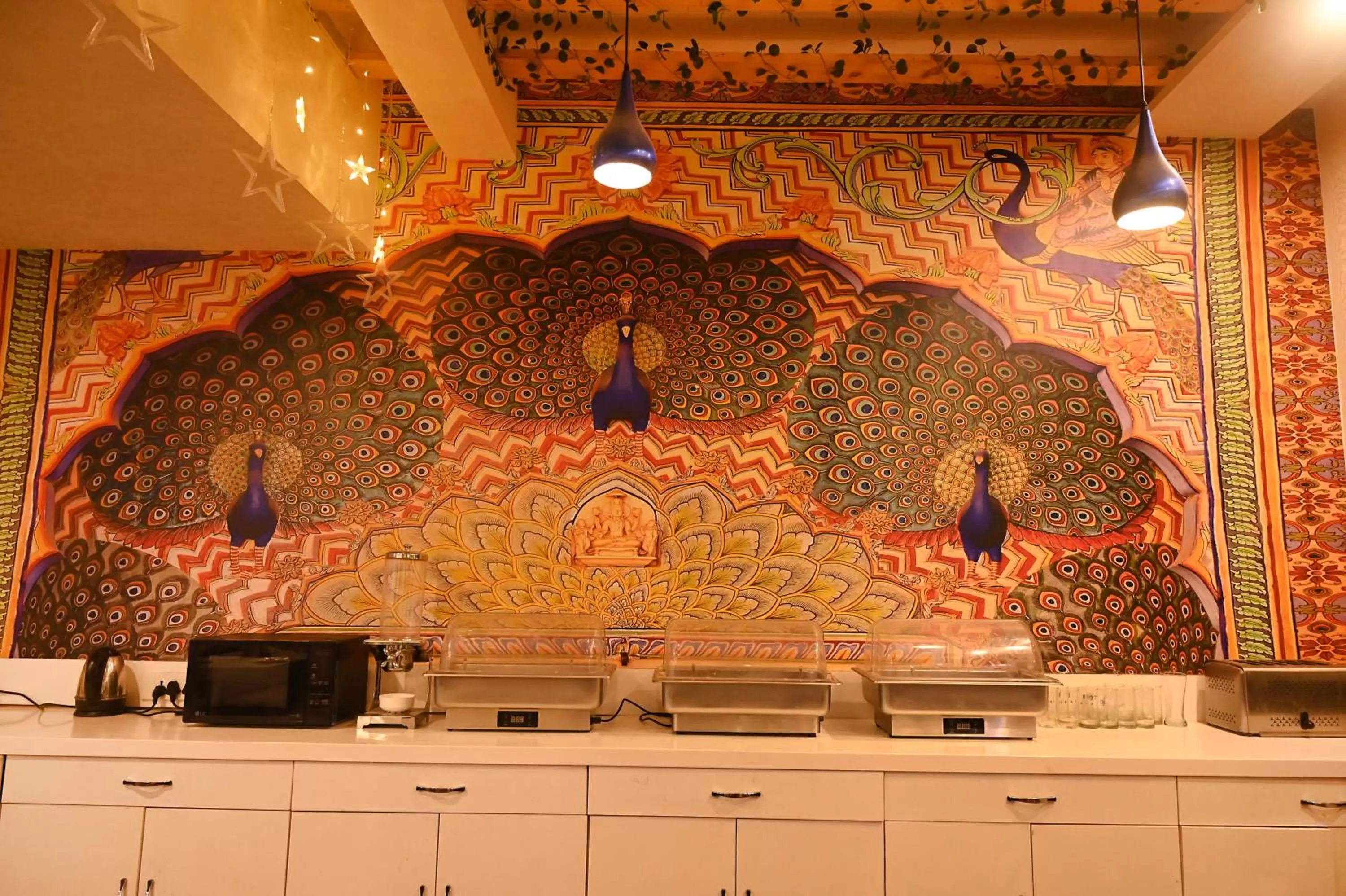 Restaurant/places to eat in Hotel Heritage Inn at Assi Ghat