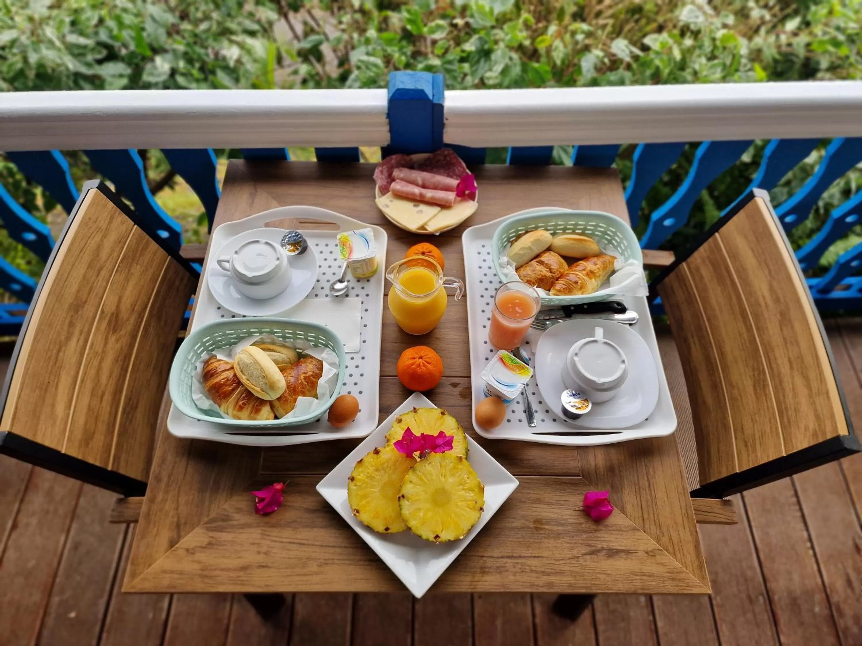 Continental breakfast in Hotel Le Manguier
