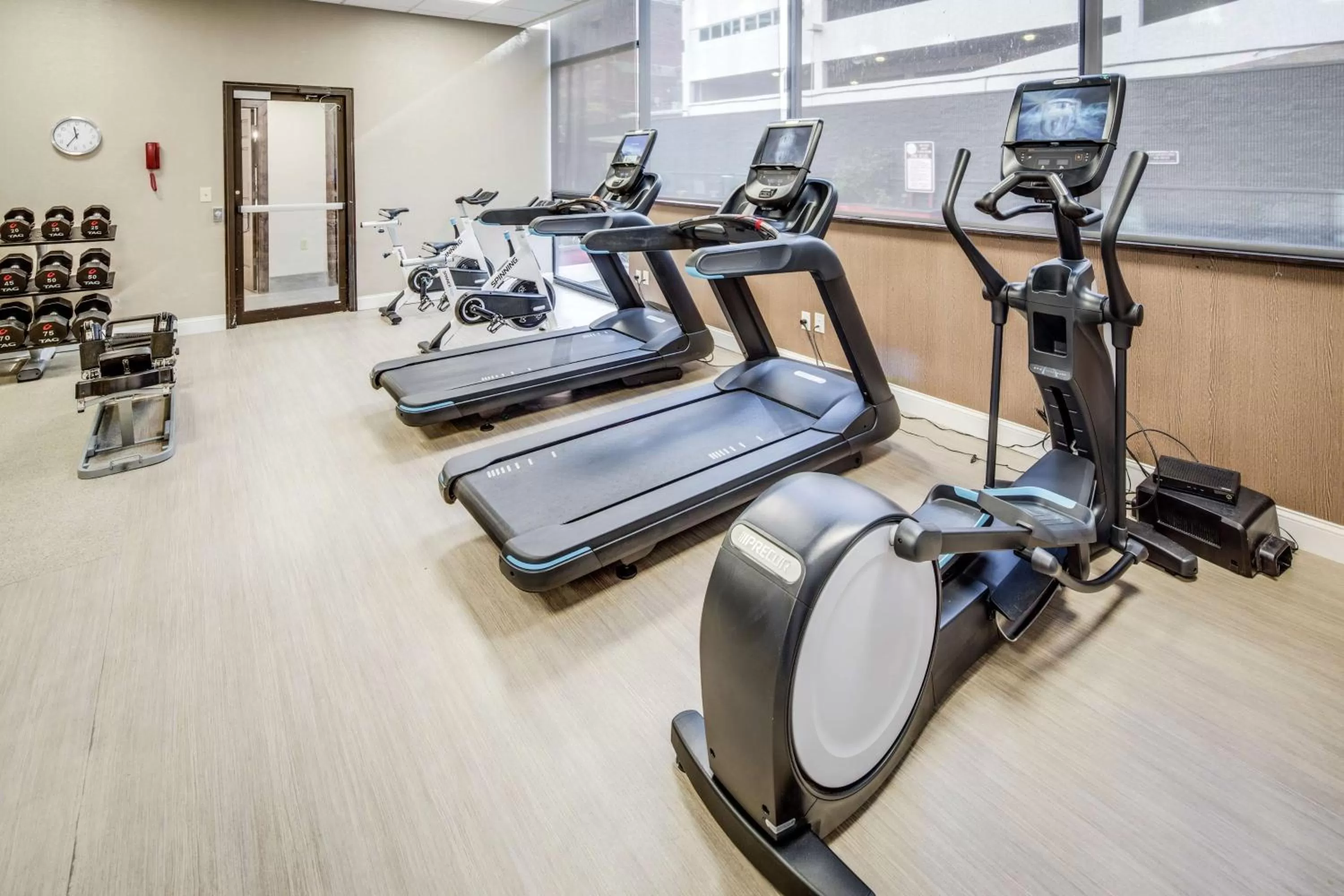 Fitness centre/facilities in DoubleTree by Hilton Huntington, WV