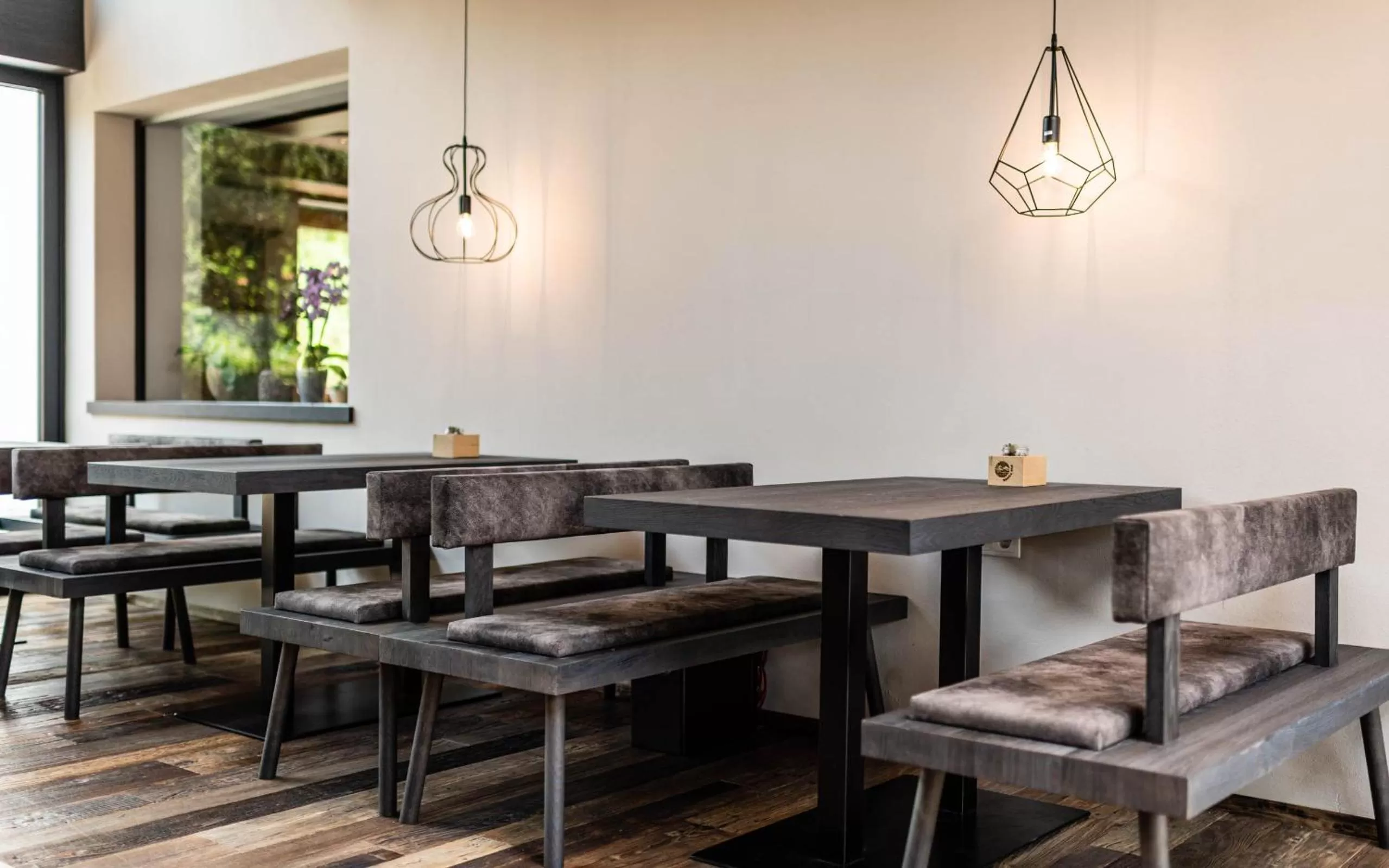 Lounge or bar in Hotel Wochtla Buam Aktivhotel am Kronplatz mit Sauna