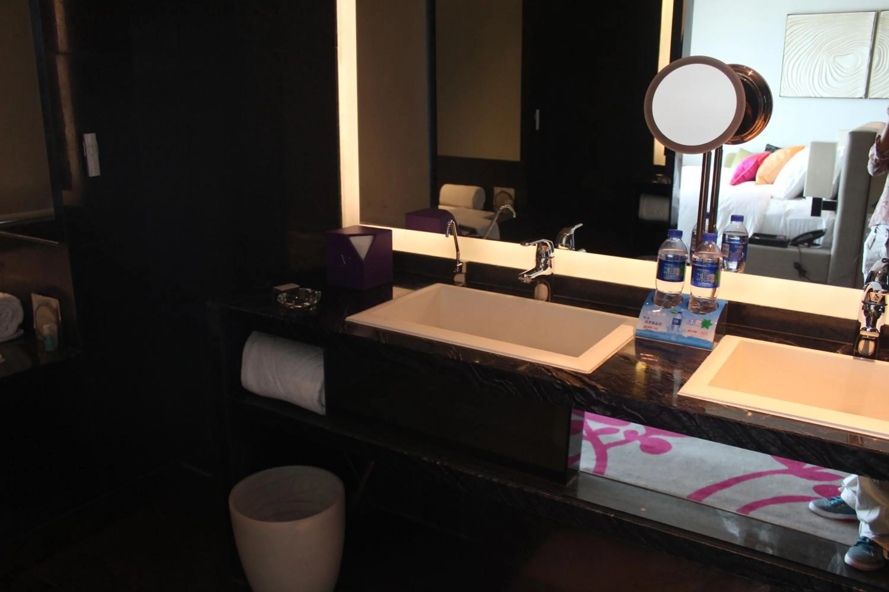 Bathroom in Wongtee V Hotel