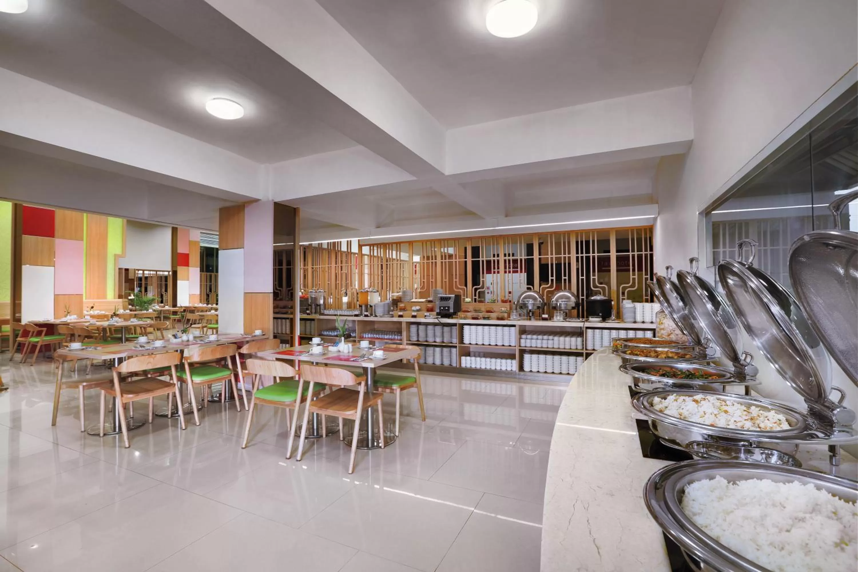 Restaurant/places to eat in Fave Plus Hotel Palembang