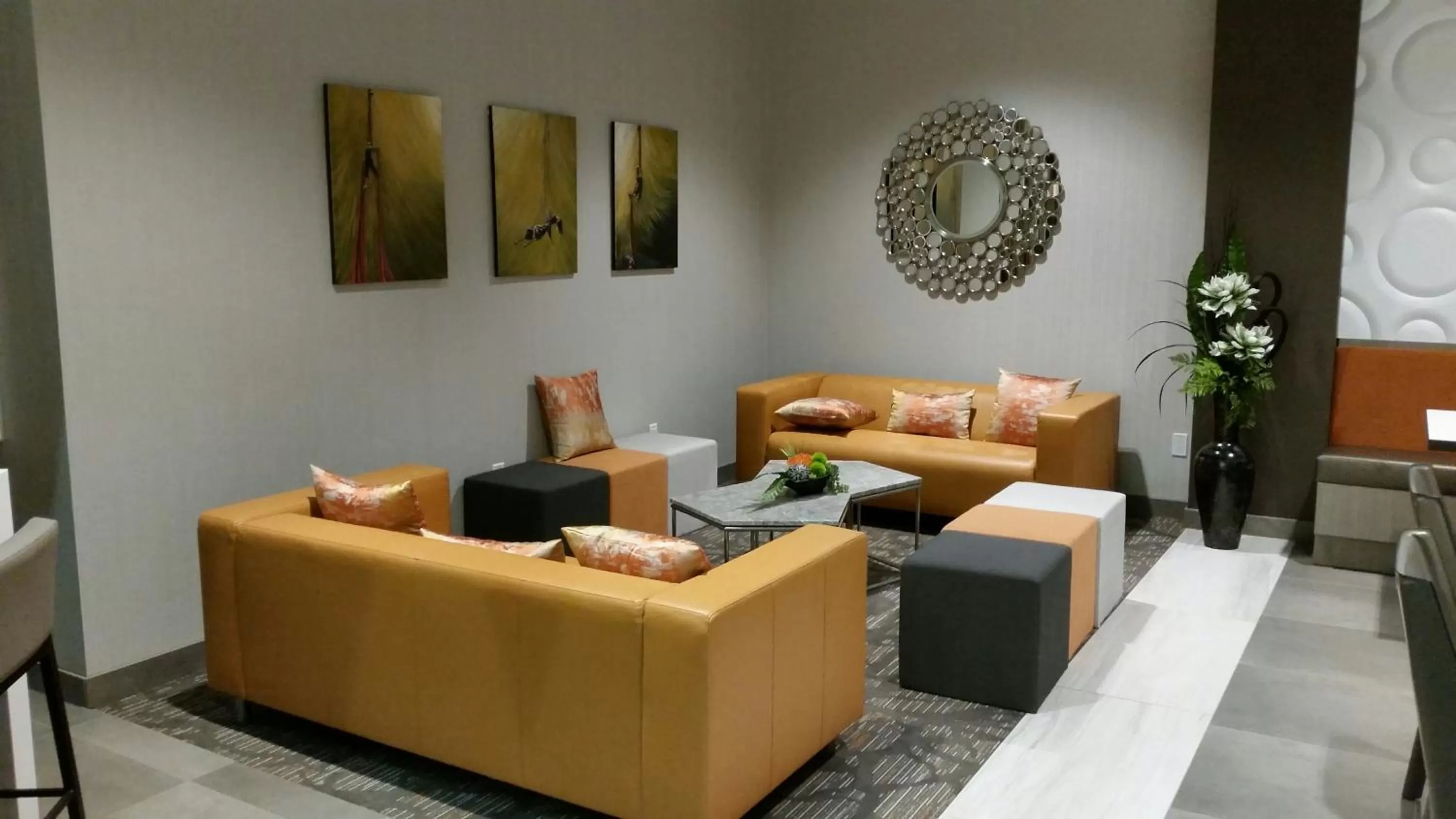 Lounge or bar in Wingate by Wyndham Dieppe Moncton