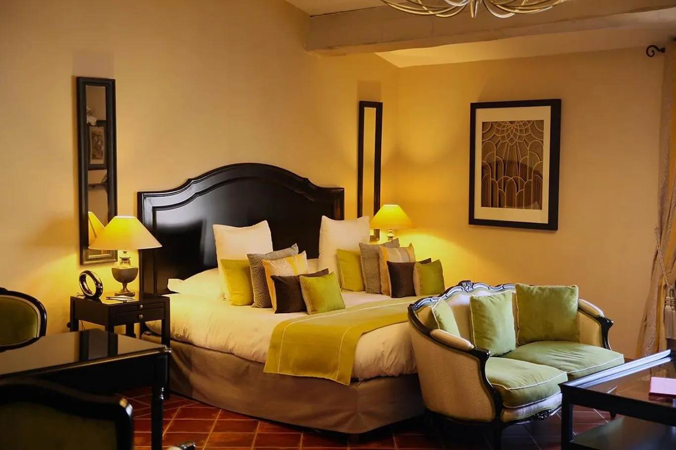 Photo of the whole room, Bed in La Villa Mazarin