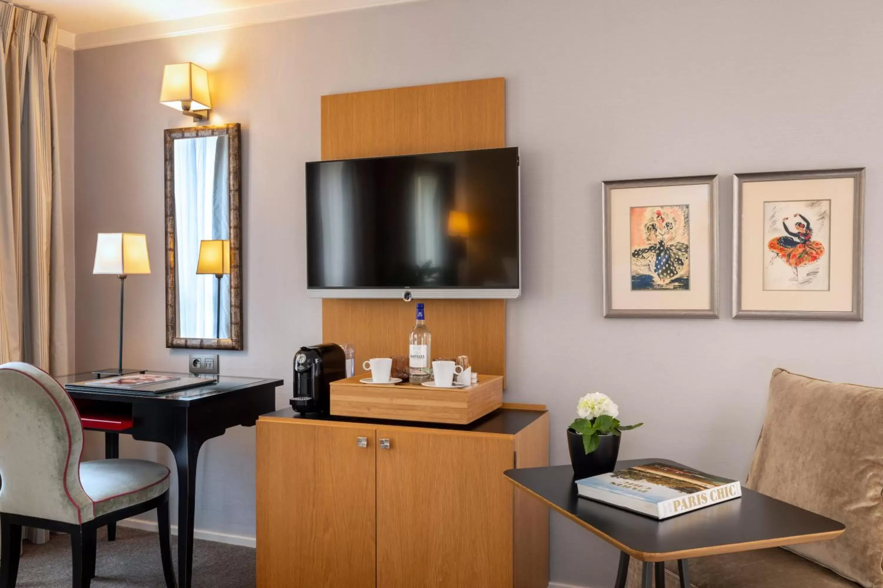 Deluxe Twin Room - "La Madame" in La Villa Madame Deluxe Twin Room - "La Madame" in La Villa Madame