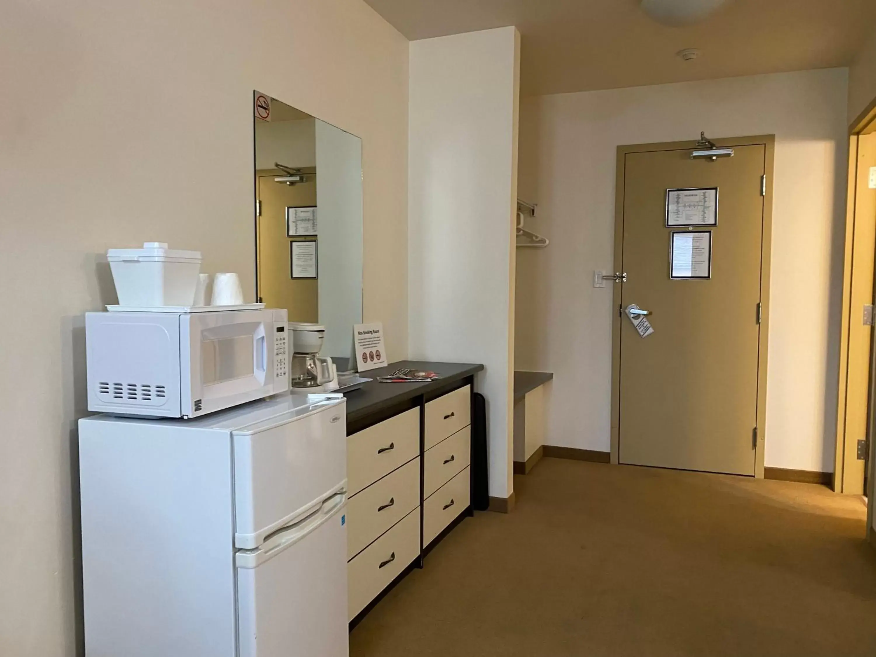 Family Room in Sleep Suite Motel Family Room in Sleep Suite Motel