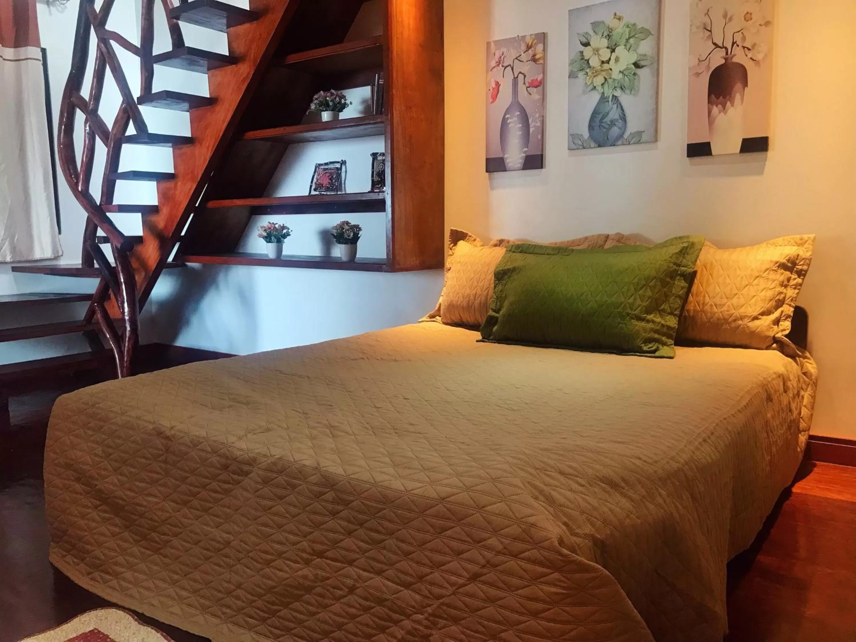 Bedroom, Bed in Peak View Resort