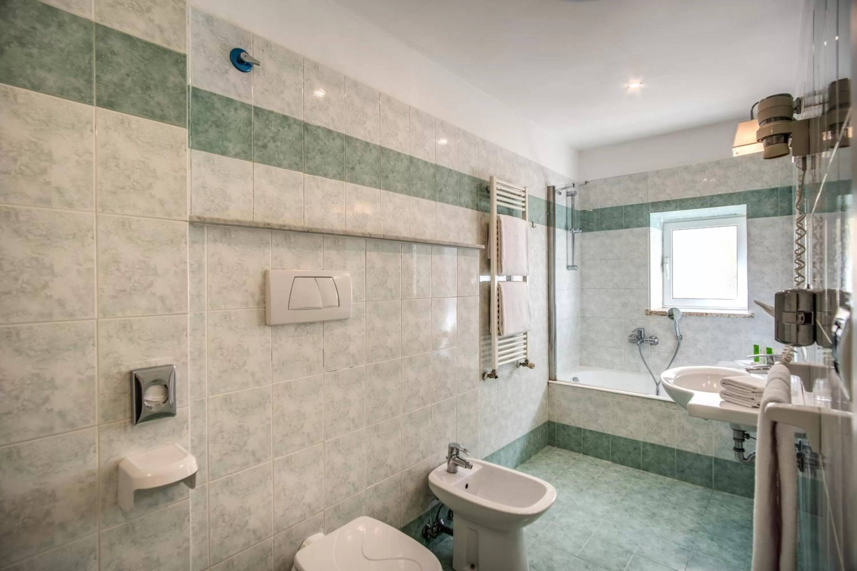 Shower in Hotel Napoleon