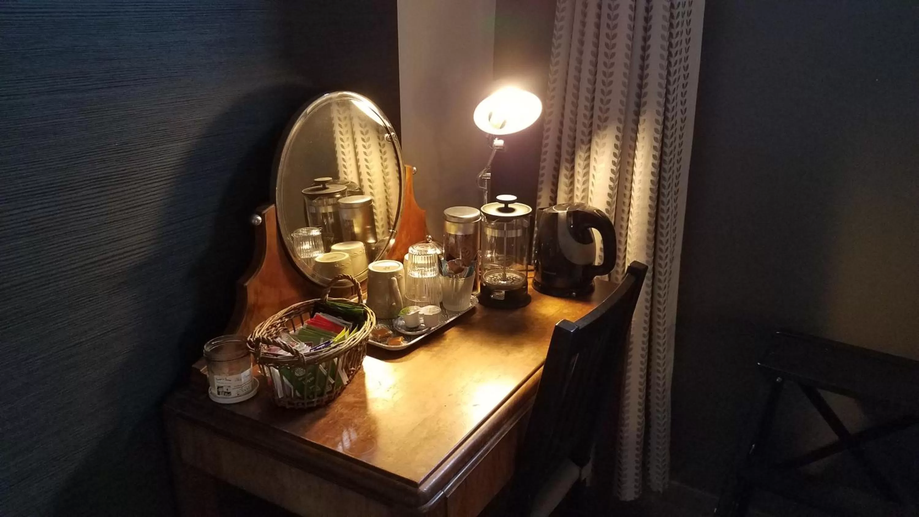 Coffee/tea facilities in Château Besson