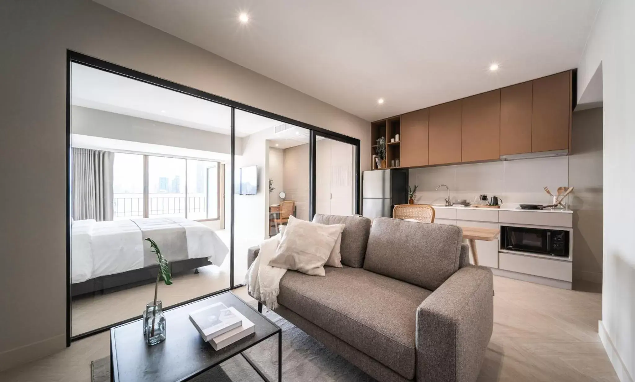 Executive Suite in GLOW Sukhumvit 71 Executive Suite in GLOW Sukhumvit 71