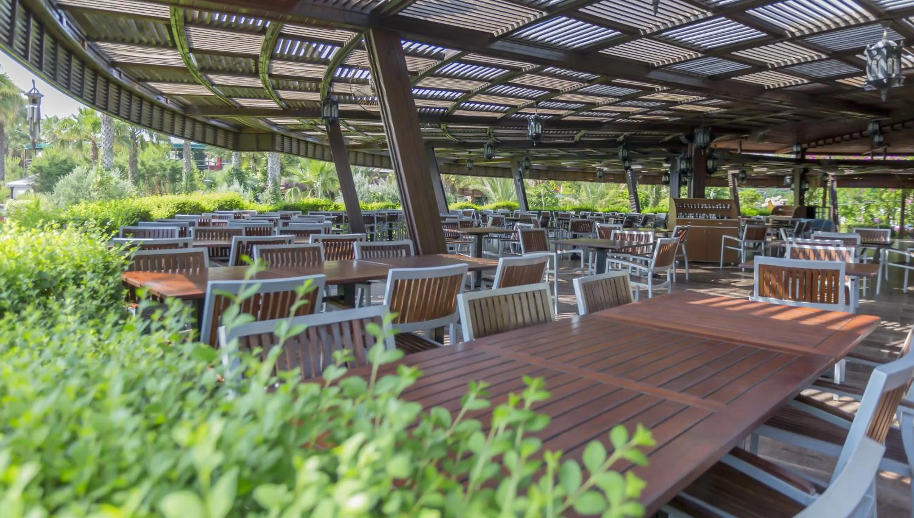 Restaurant/places to eat in Mukarnas Spa & Resort Hotel