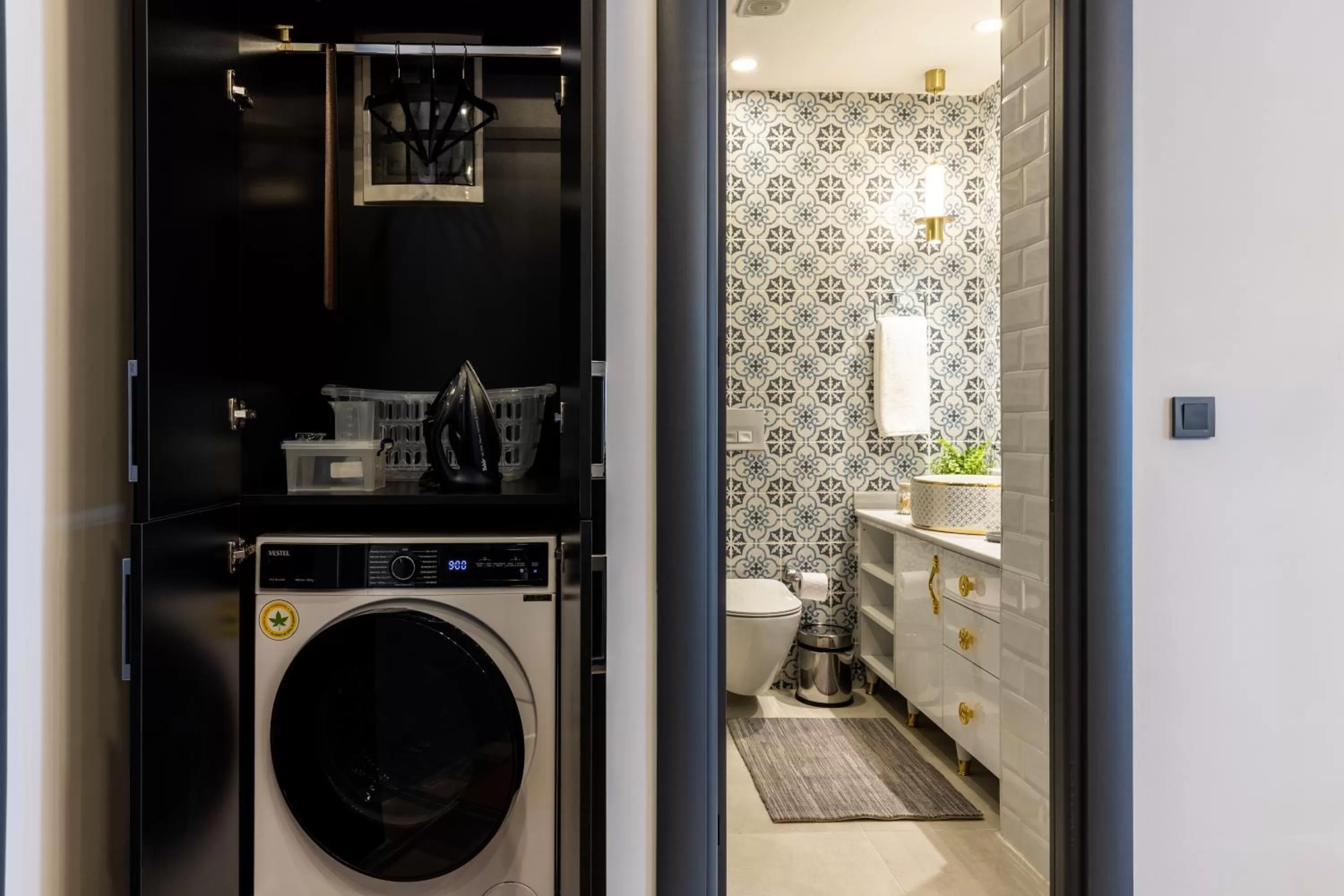 Shower in BayMari Suites City Life