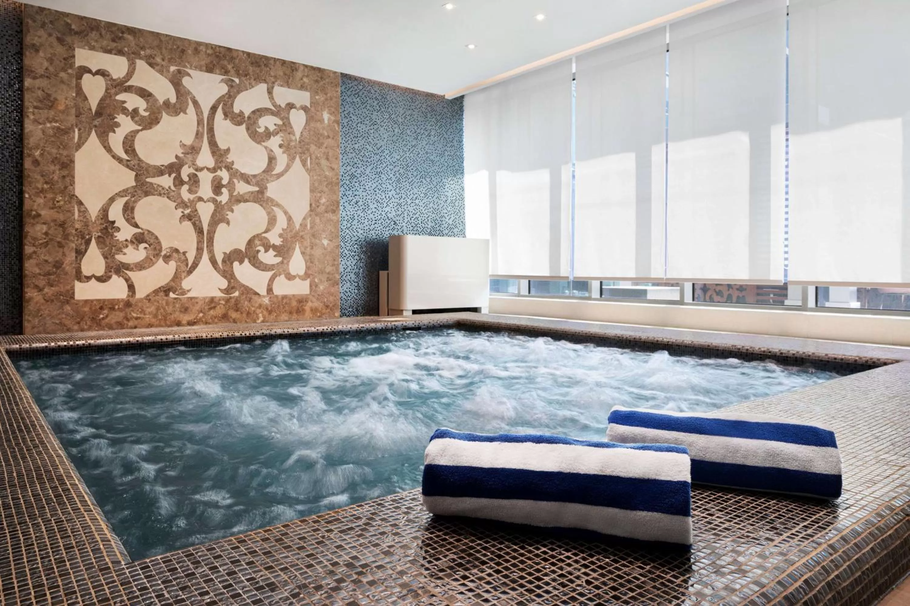 Hot Tub in Wyndham Doha West Bay