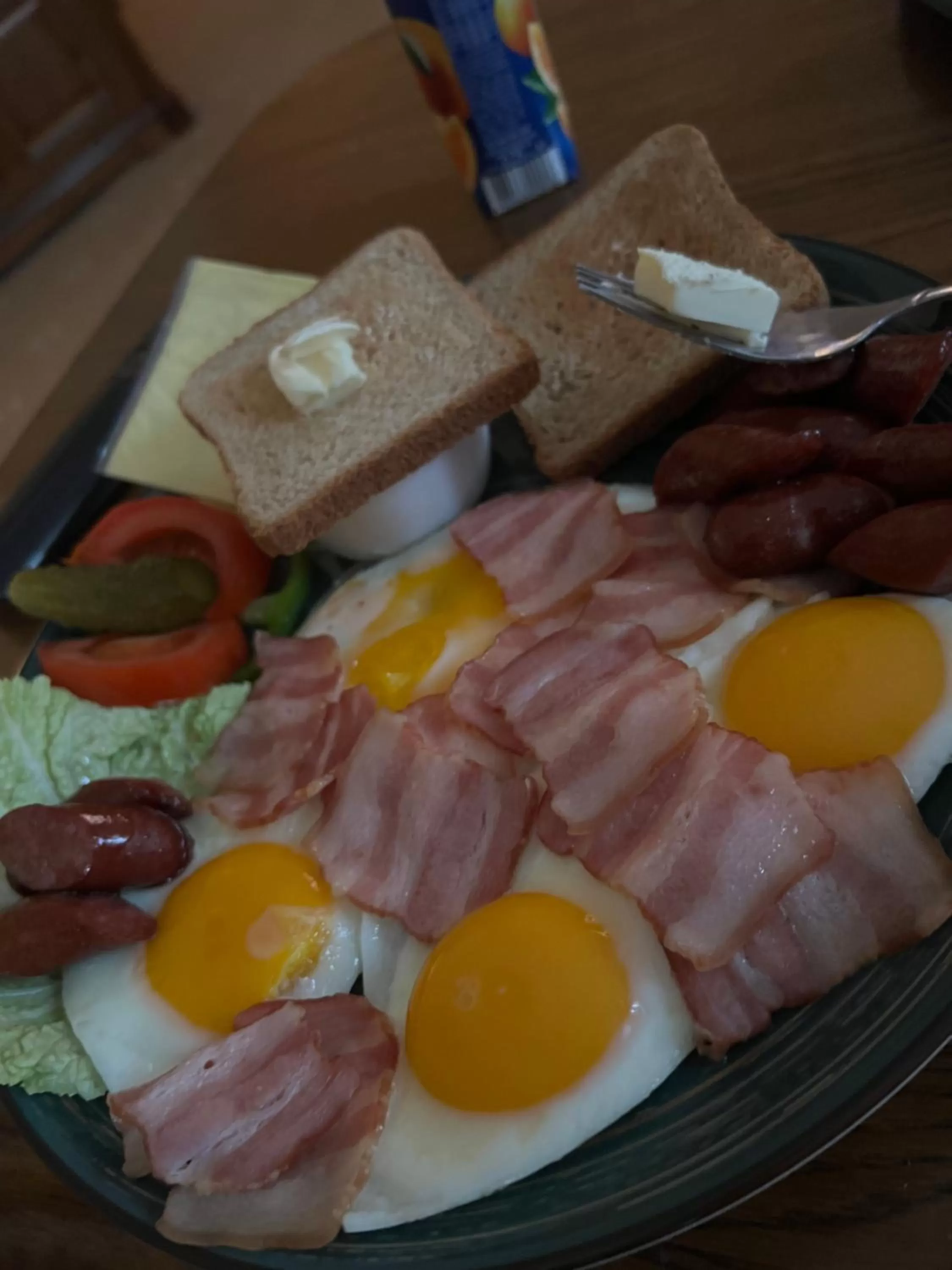 Breakfast in Kamelot