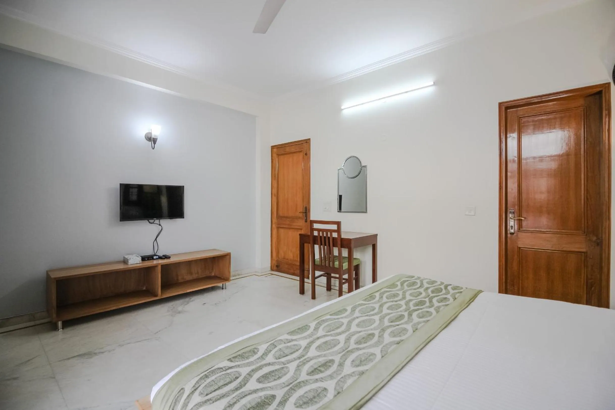 Day, Bed in Under My Roof Green Park