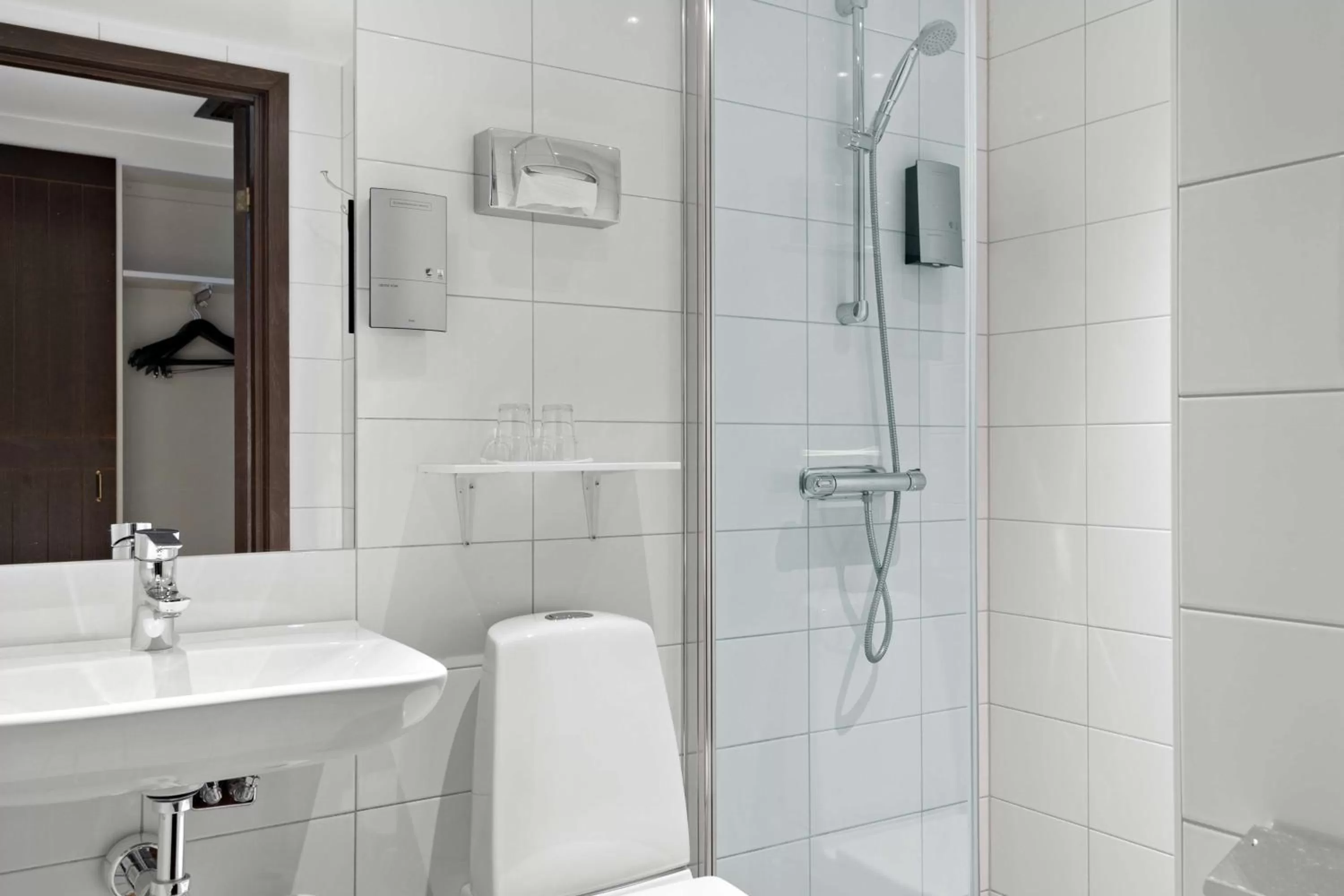 Bathroom in Best Western Strand Hotel