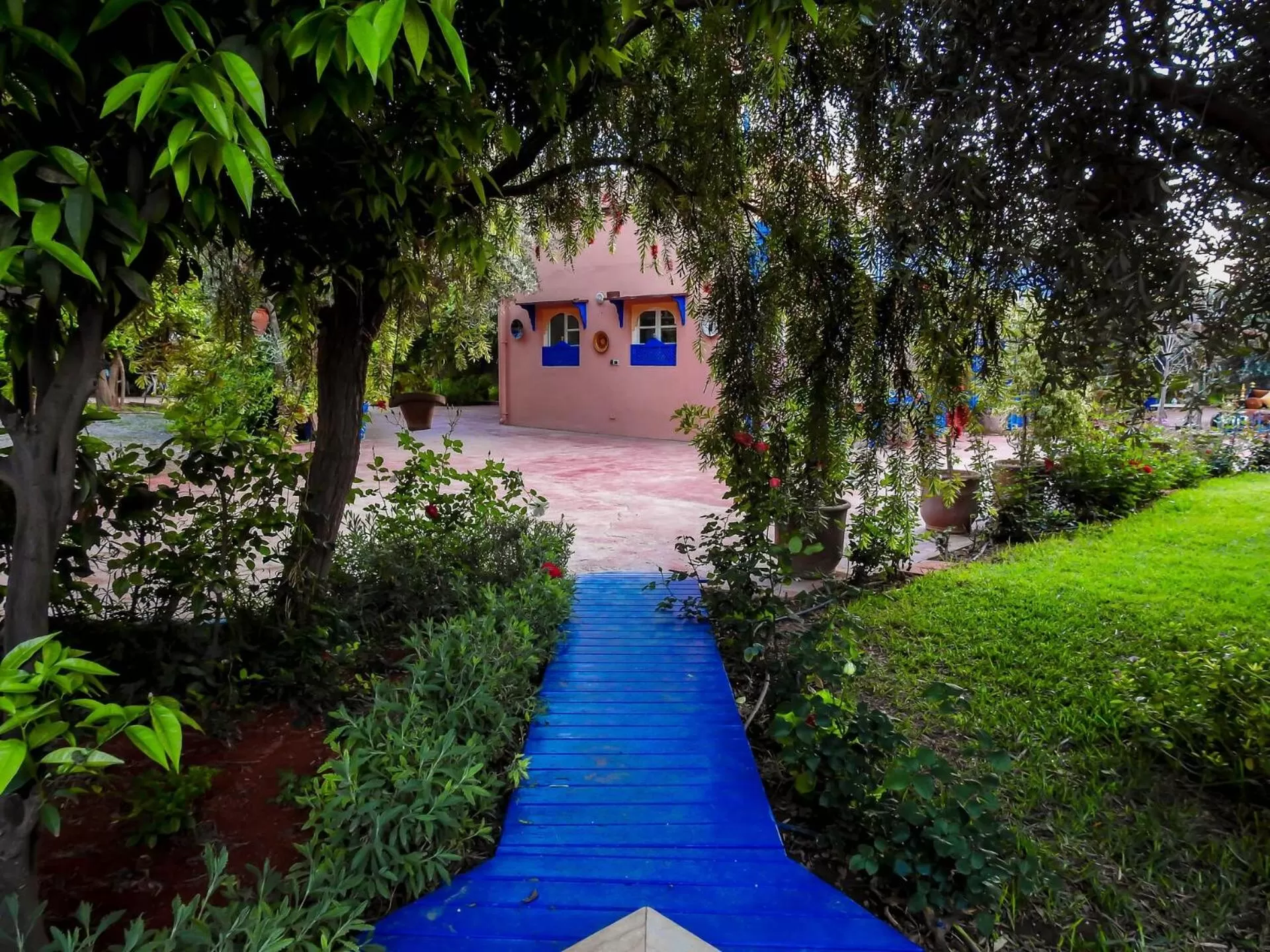Patio in Le Bleu House