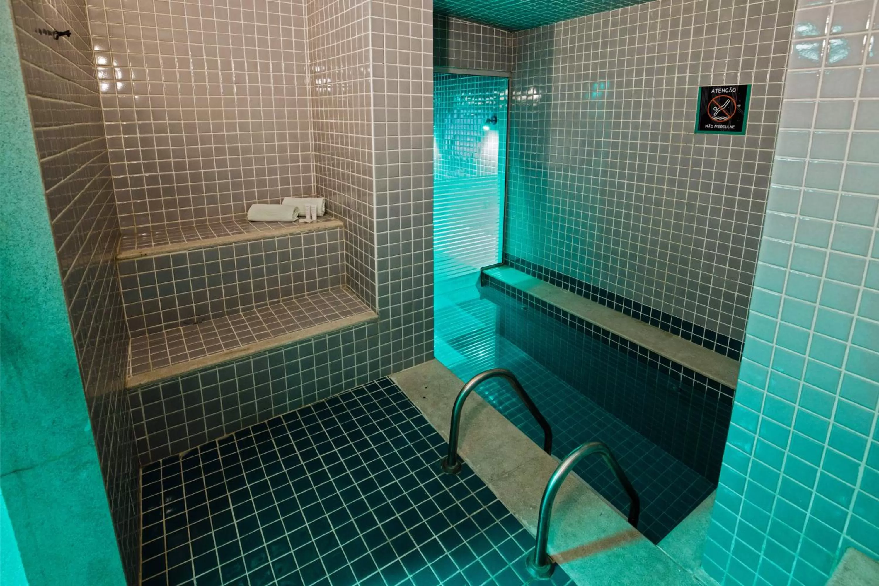 Pool view in Promenade Link Stay Barra da Tijuca