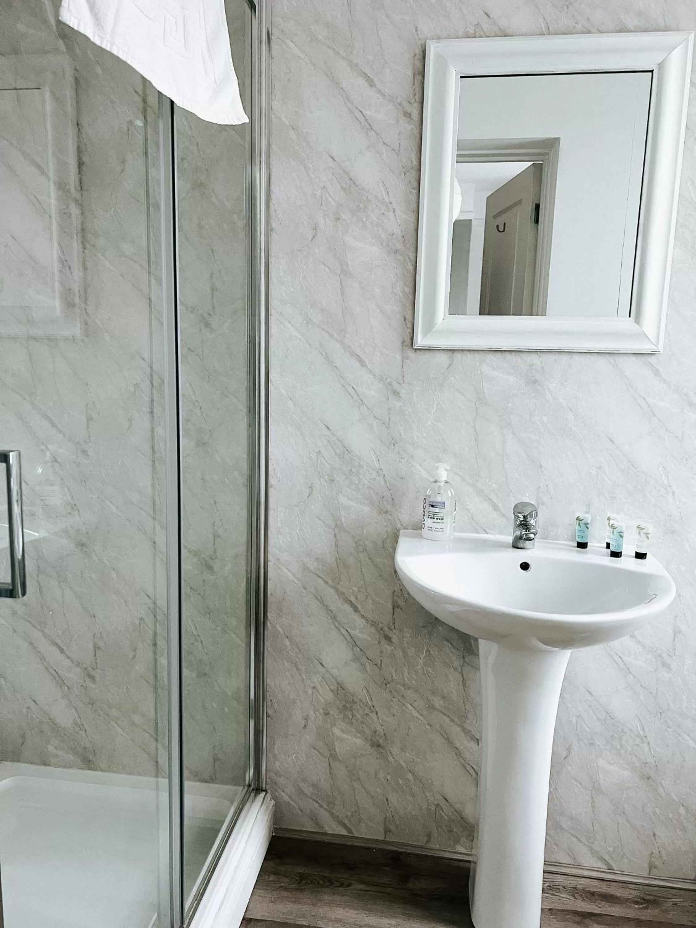 Bathroom in The Red Lion Inn