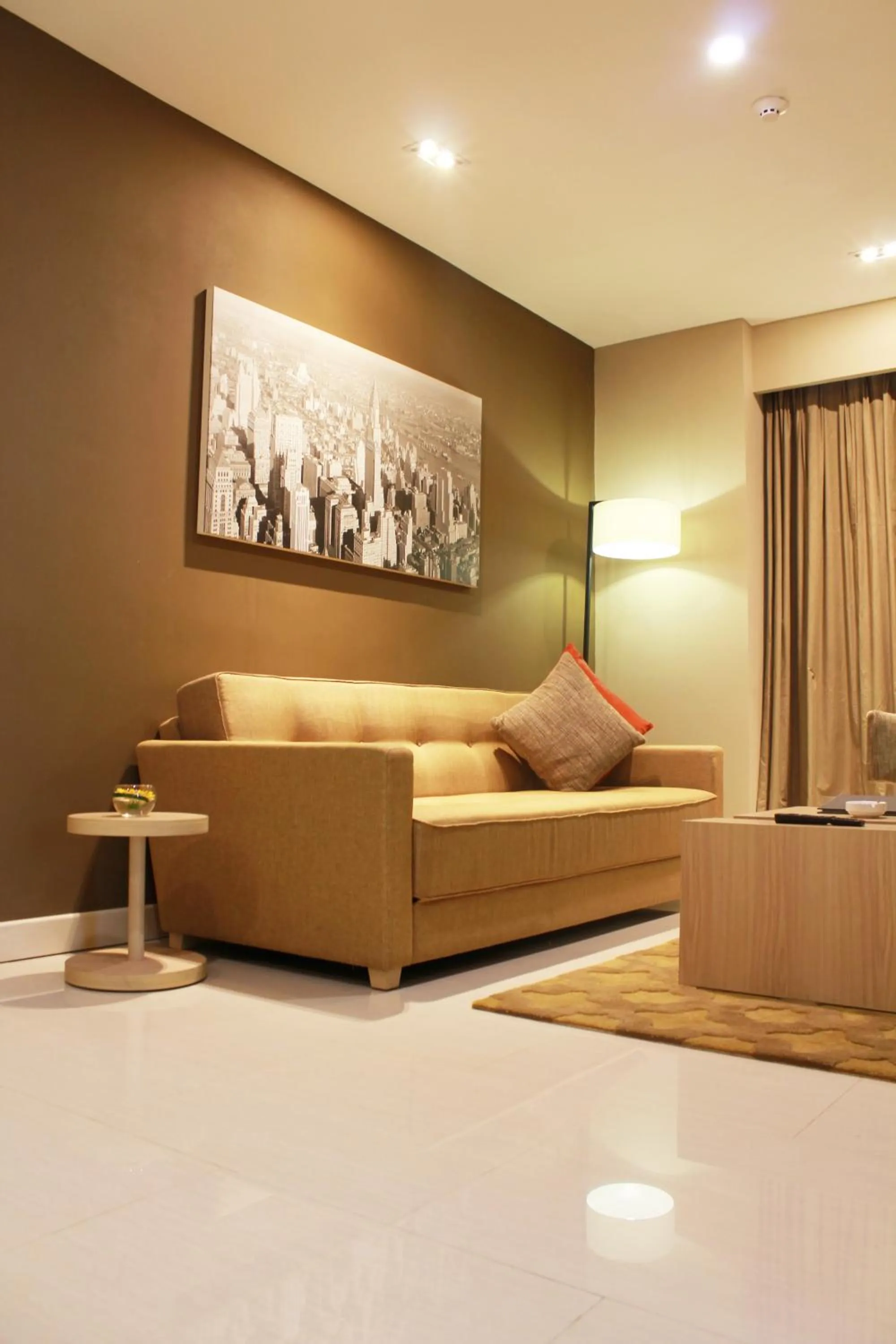 Living room in eL Hotel Jakarta