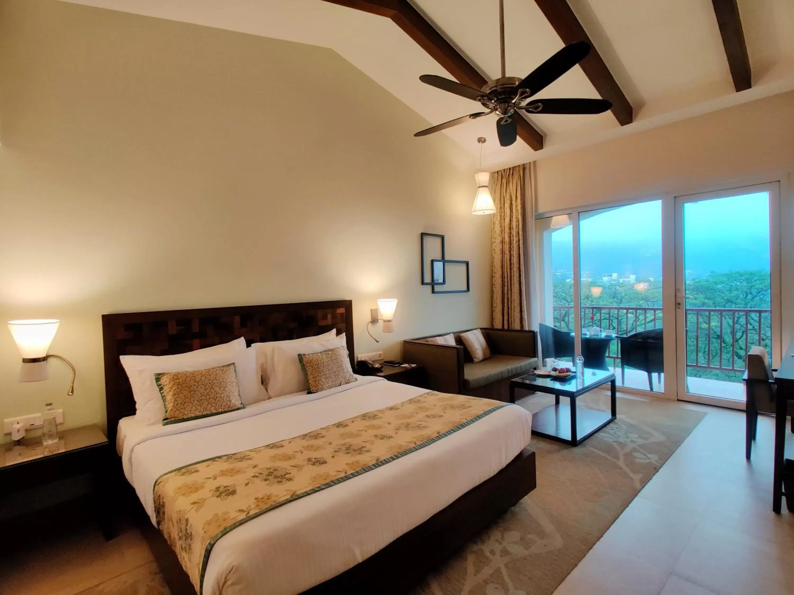 Classic Deluxe King in Fariyas Resort Lonavala Classic Deluxe King in Fariyas Resort Lonavala