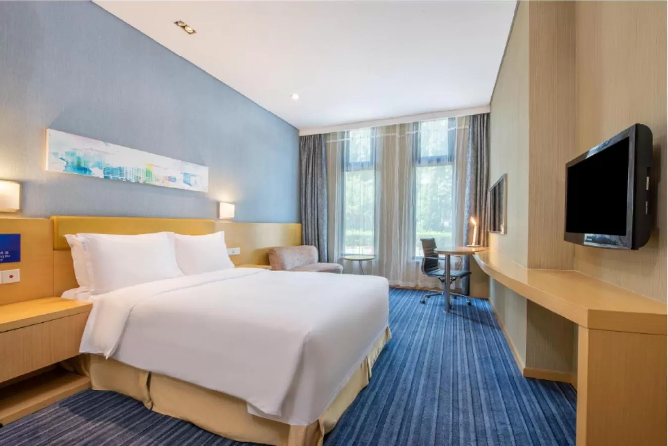 Photo of the whole room, Bed in Holiday Inn Express Beijing Airport Zone, an IHG Hotel