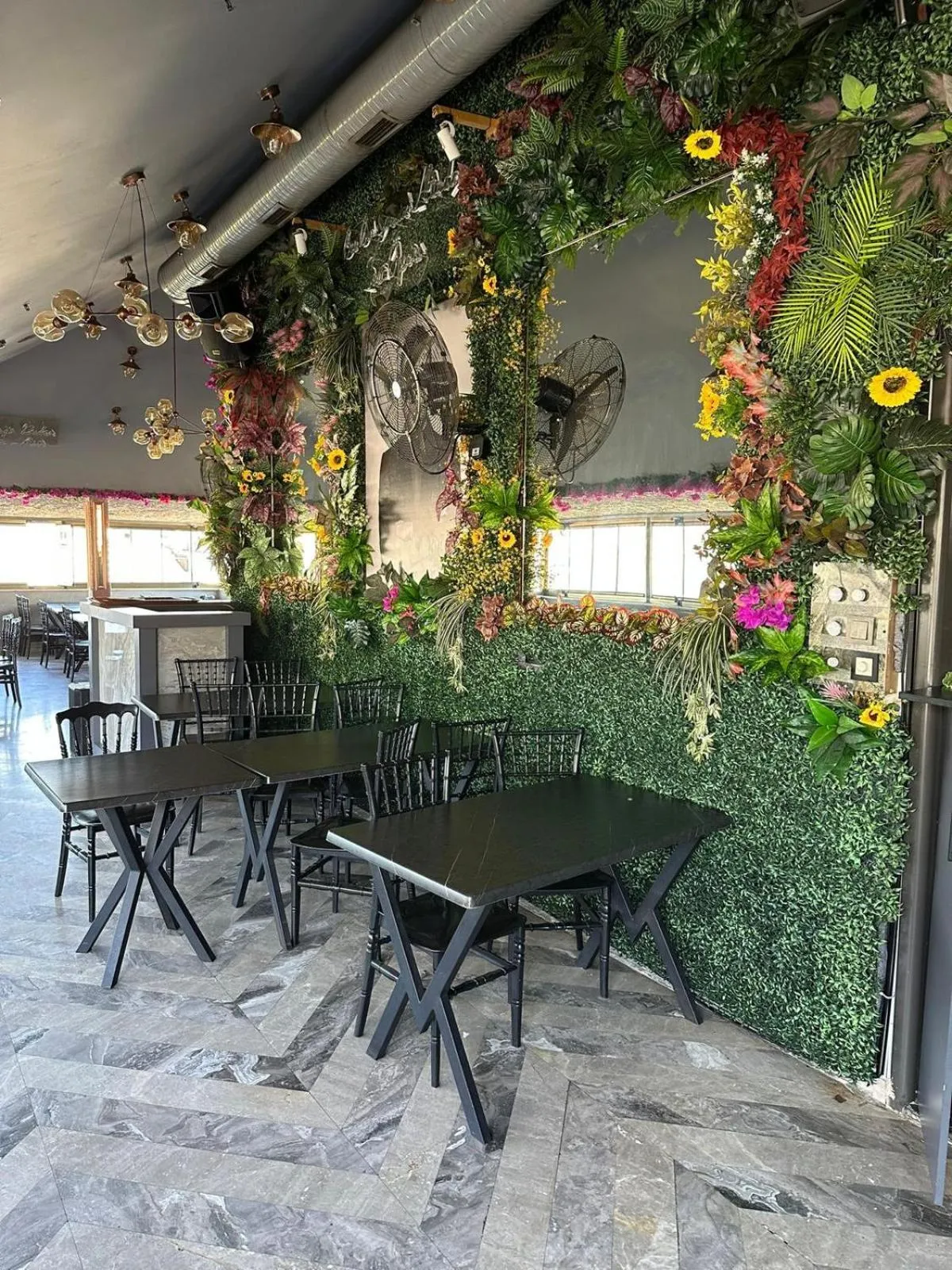 Restaurant/places to eat in TK Taxim Bosphorus Hotel