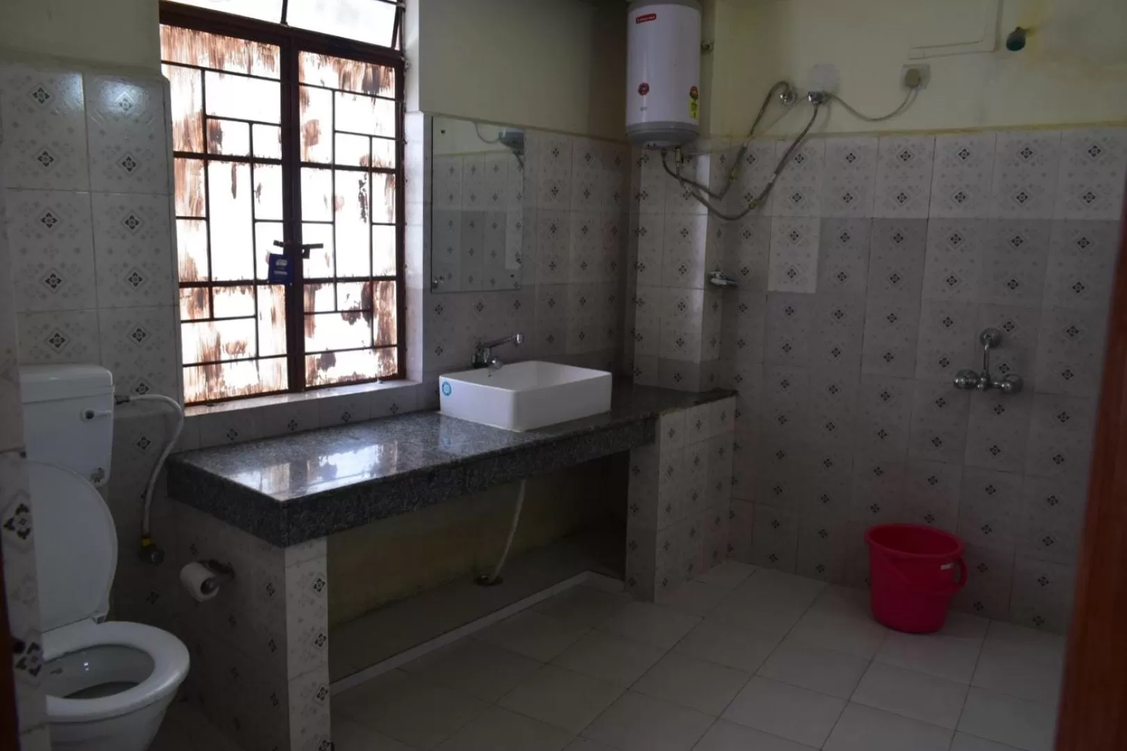 Bathroom in Hotel Travellers INN